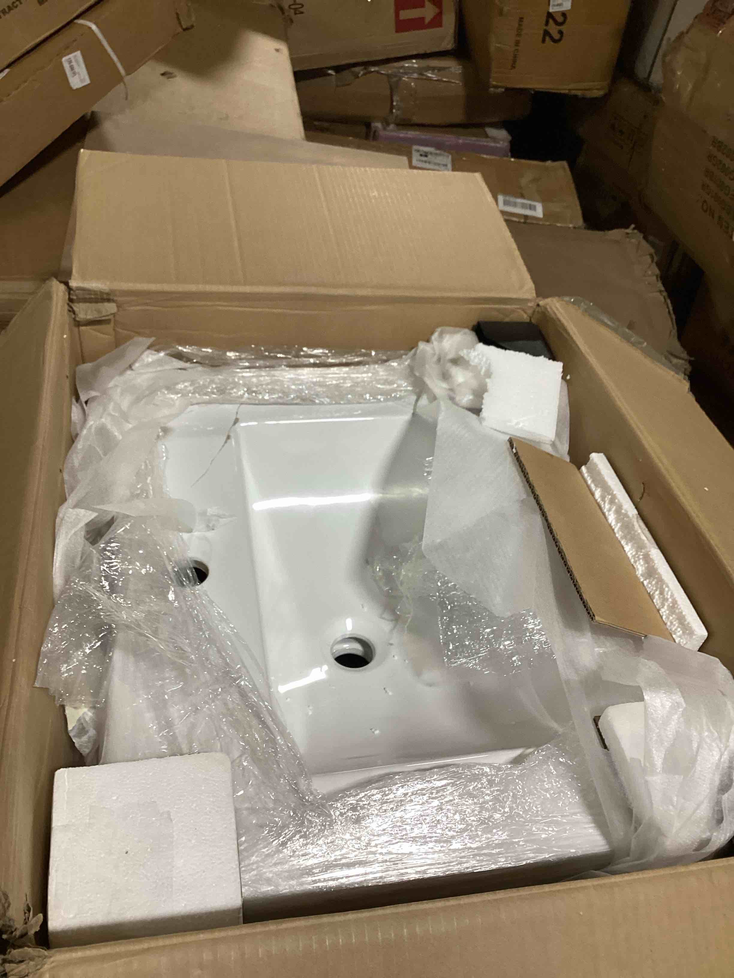 https://s3.amazonaws.com/lotting-images-prod/bidfta/ORG5682592_1716563685774.jpeg