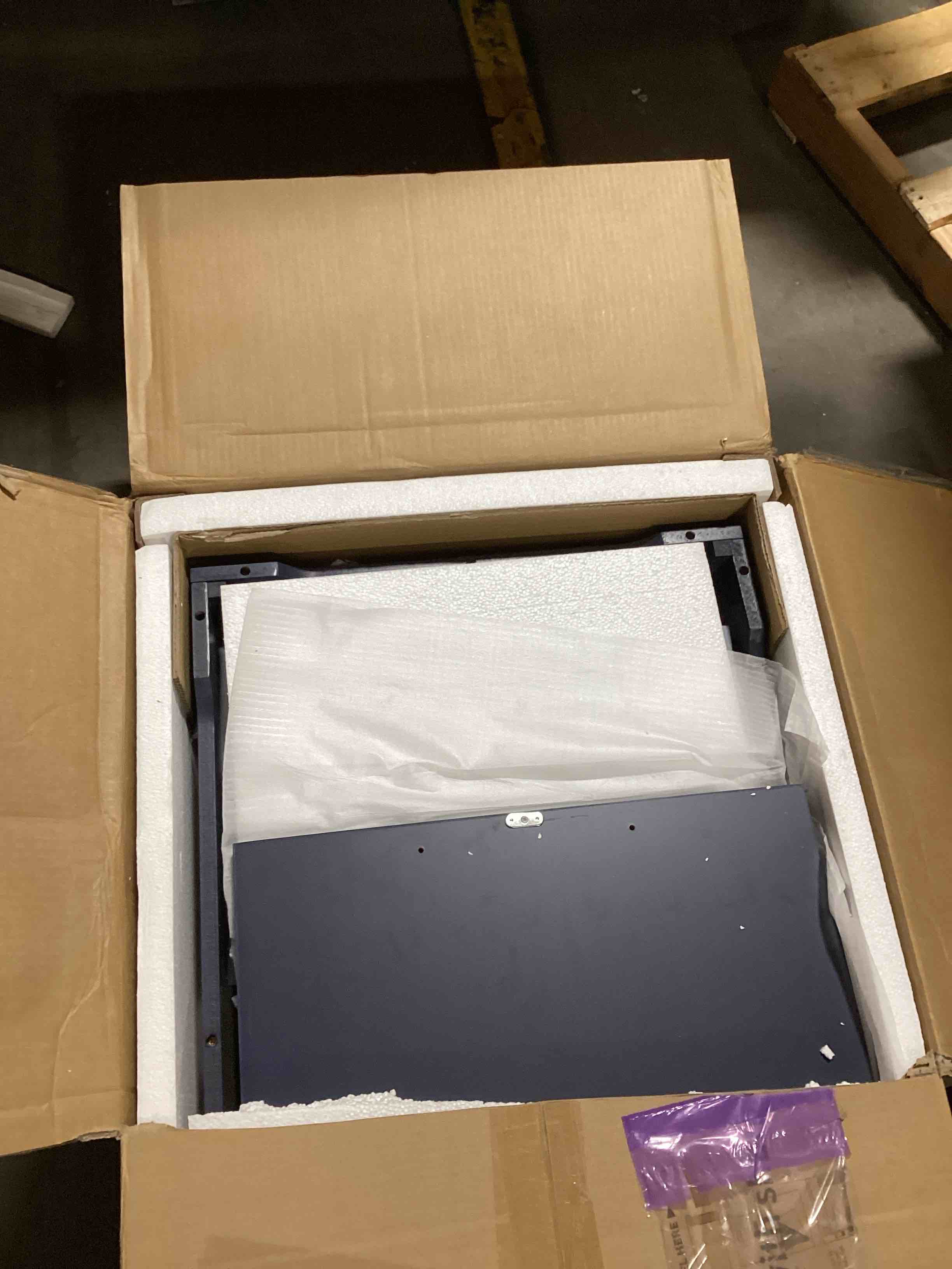 https://s3.amazonaws.com/lotting-images-prod/bidfta/ORG5682617_1716576986504.jpeg