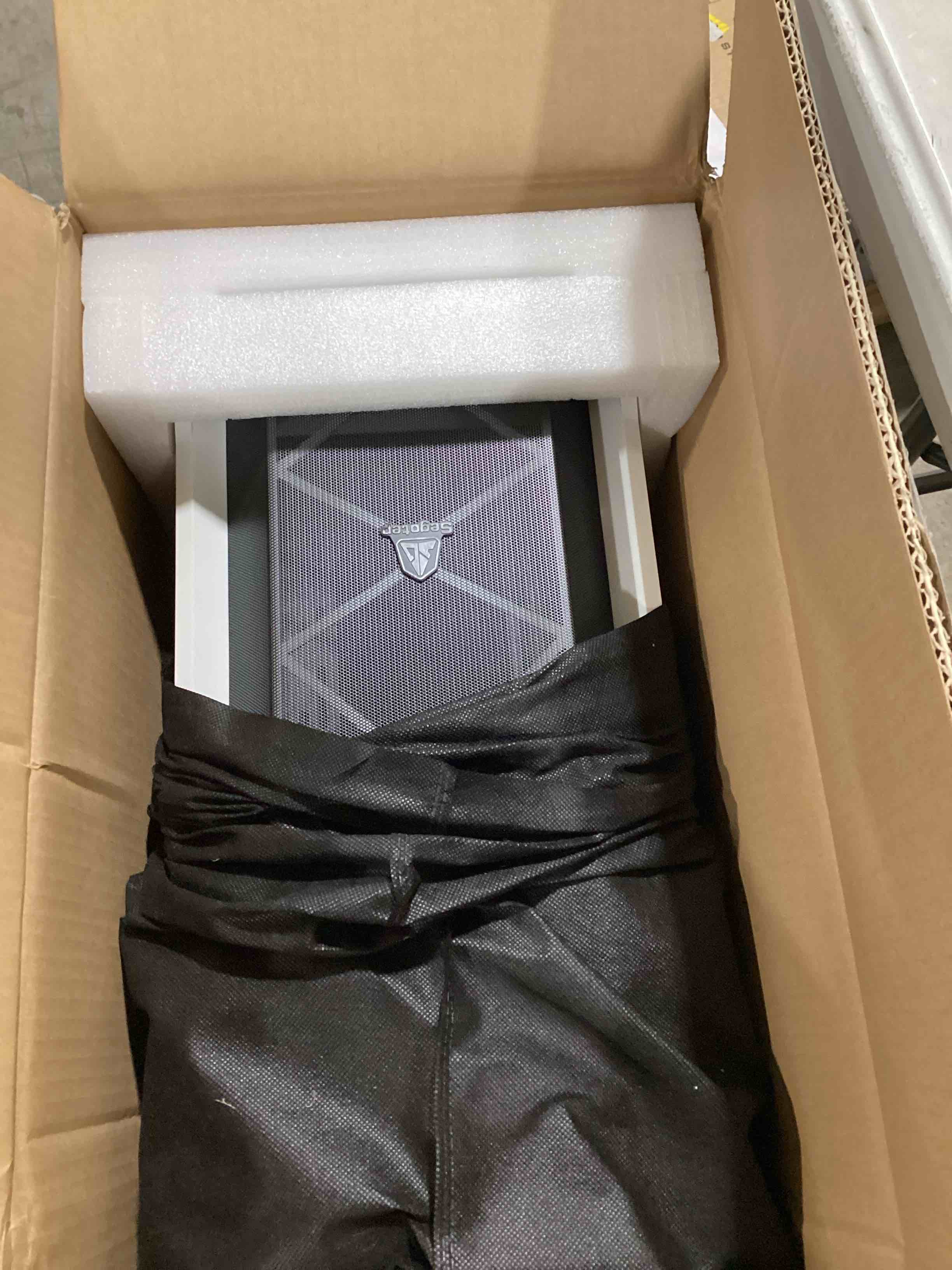 https://s3.amazonaws.com/lotting-images-prod/bidfta/ORG5683010_1719853108319.jpeg