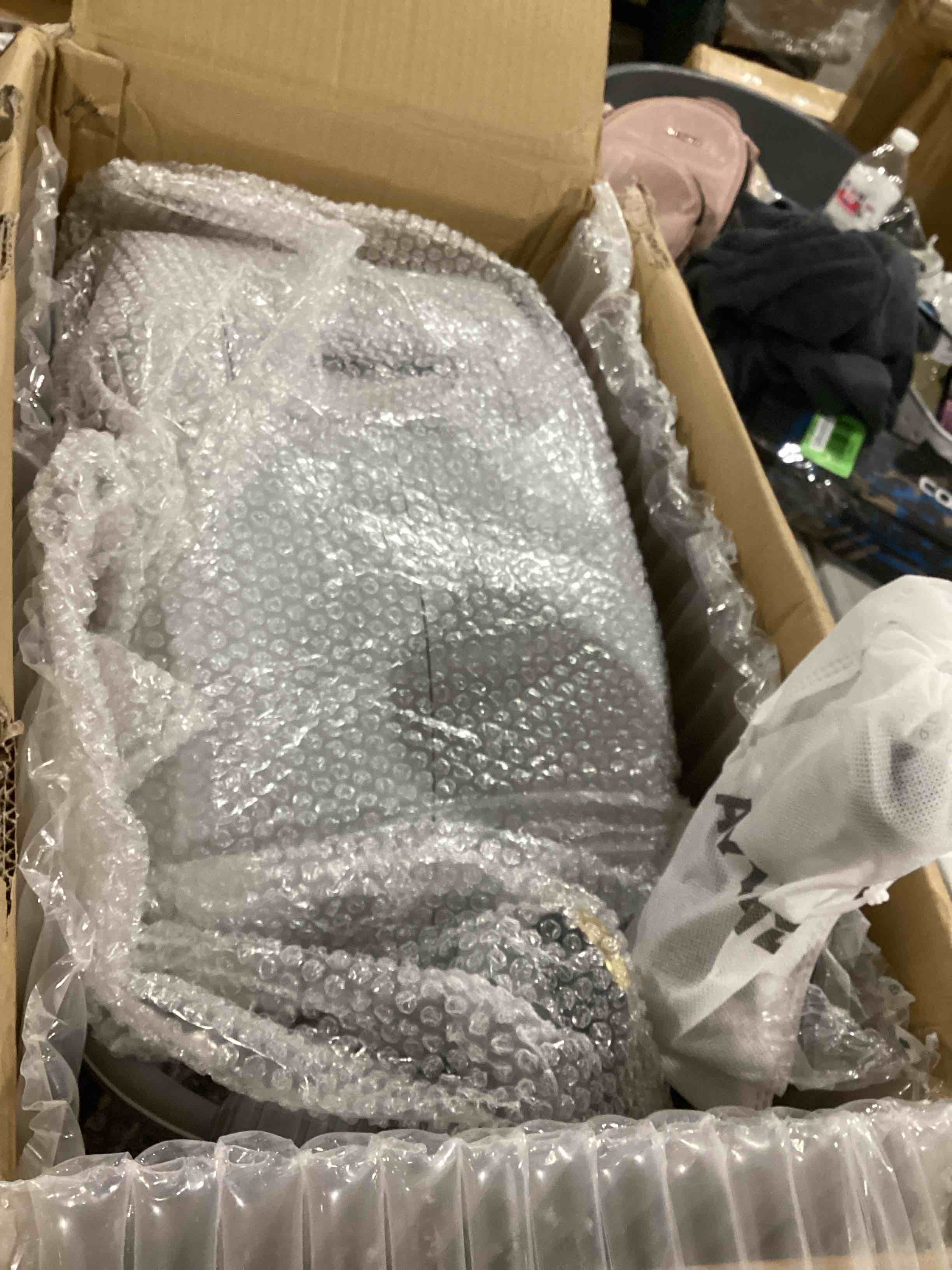 https://s3.amazonaws.com/lotting-images-prod/bidfta/ORG5683714_1720791631850.jpeg