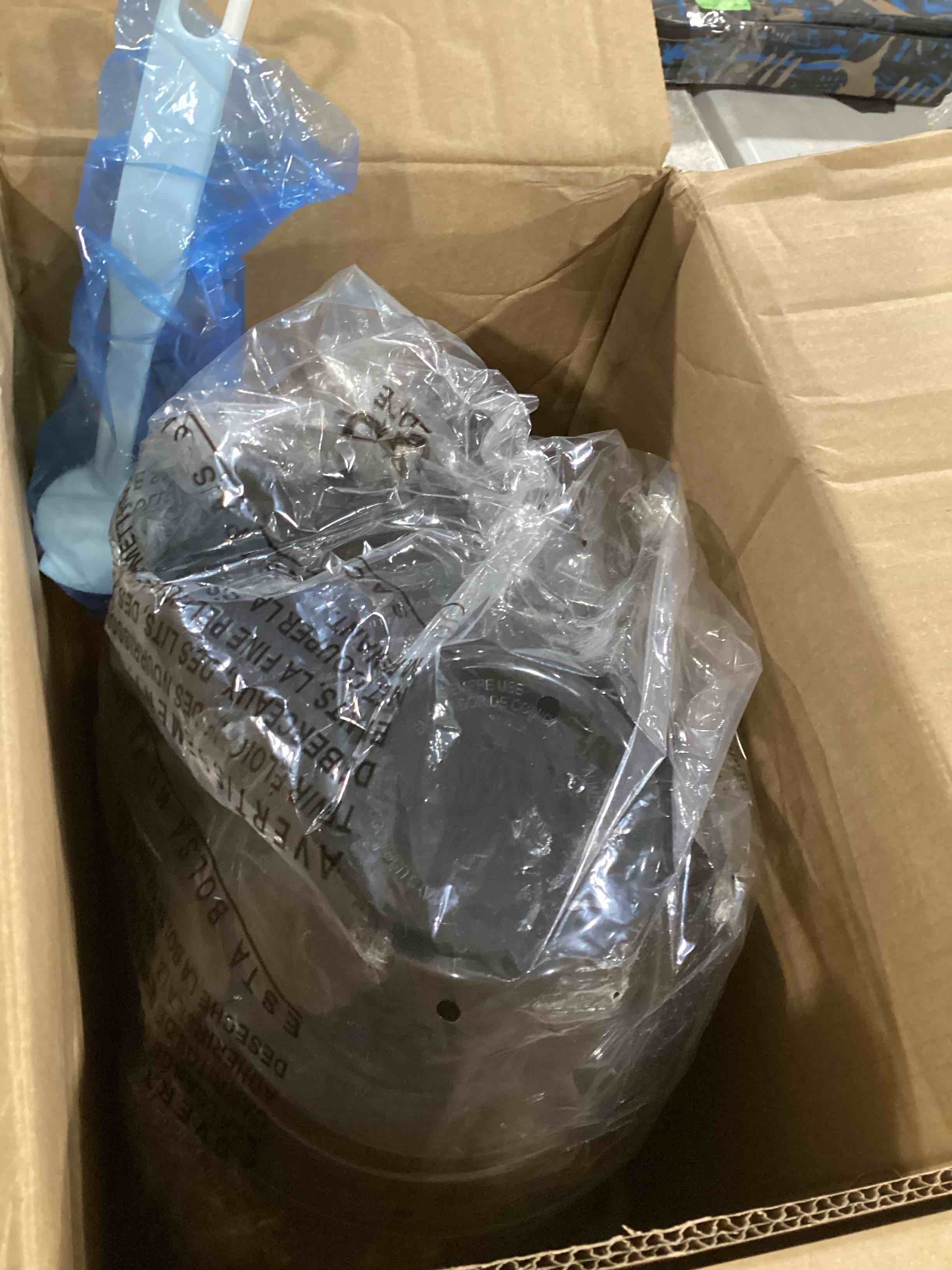 https://s3.amazonaws.com/lotting-images-prod/bidfta/ORG5683814_1721044916330.jpeg