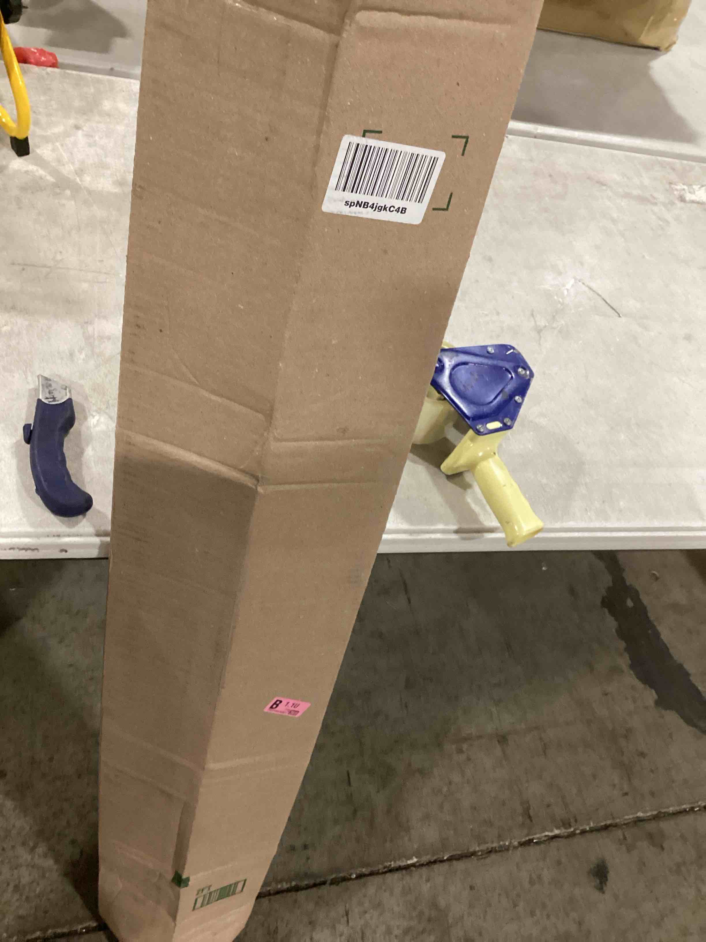 https://s3.amazonaws.com/lotting-images-prod/bidfta/ORG5683929_1721065085875.jpeg