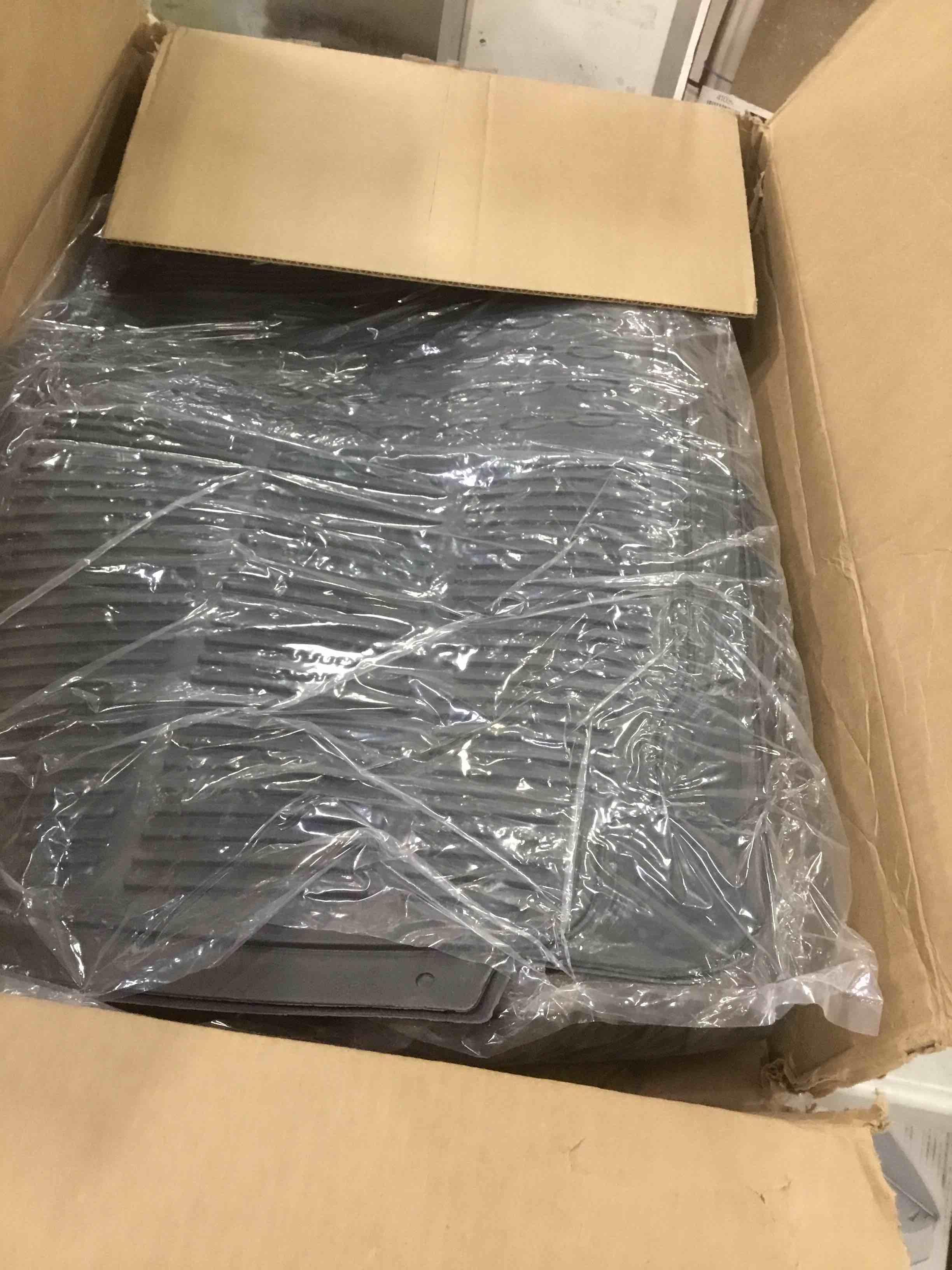 https://s3.amazonaws.com/lotting-images-prod/bidfta/ORG5685730_1705606620411.jpeg