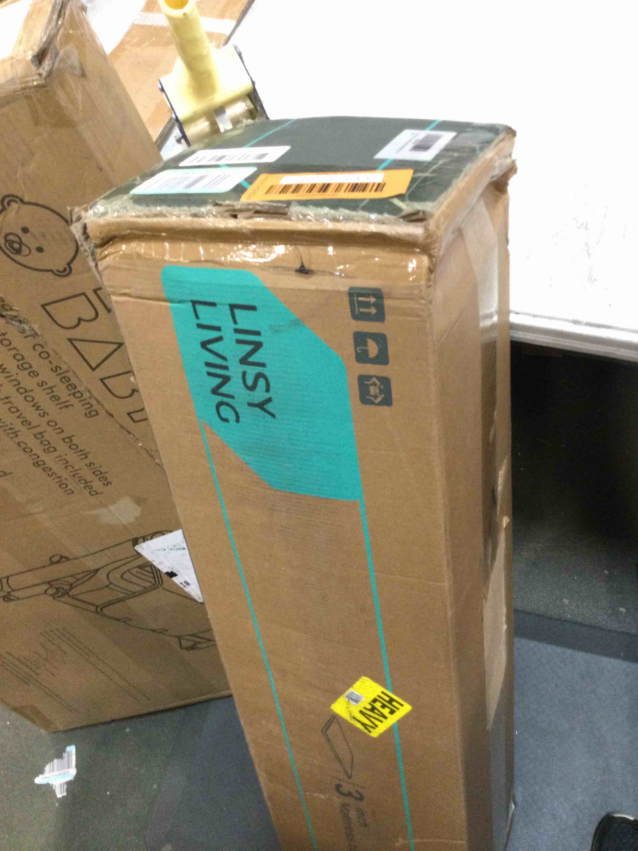 https://s3.amazonaws.com/lotting-images-prod/bidfta/ORG5686490_1706559761579.jpeg