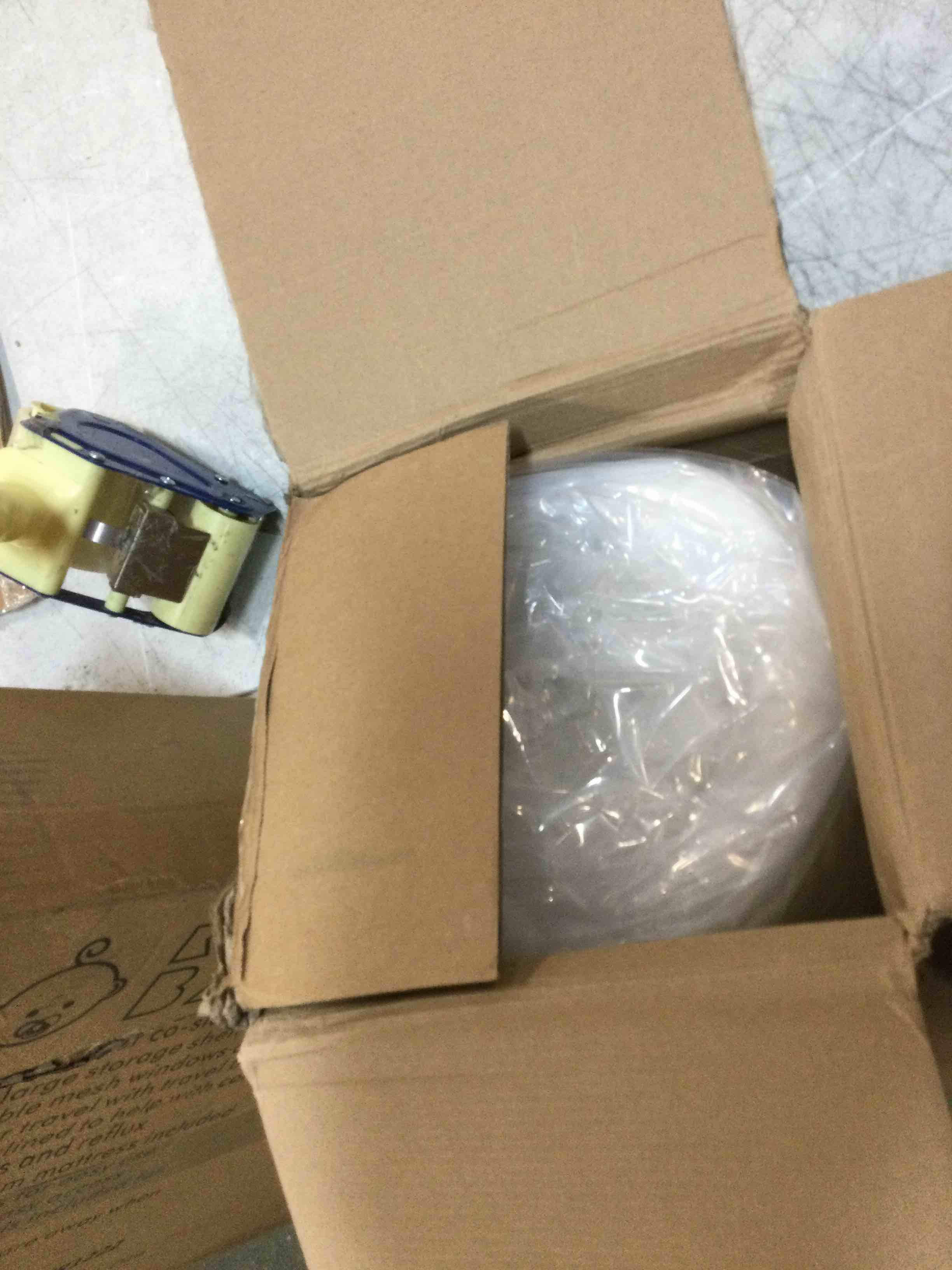https://s3.amazonaws.com/lotting-images-prod/bidfta/ORG5686490_1706559840195.jpeg