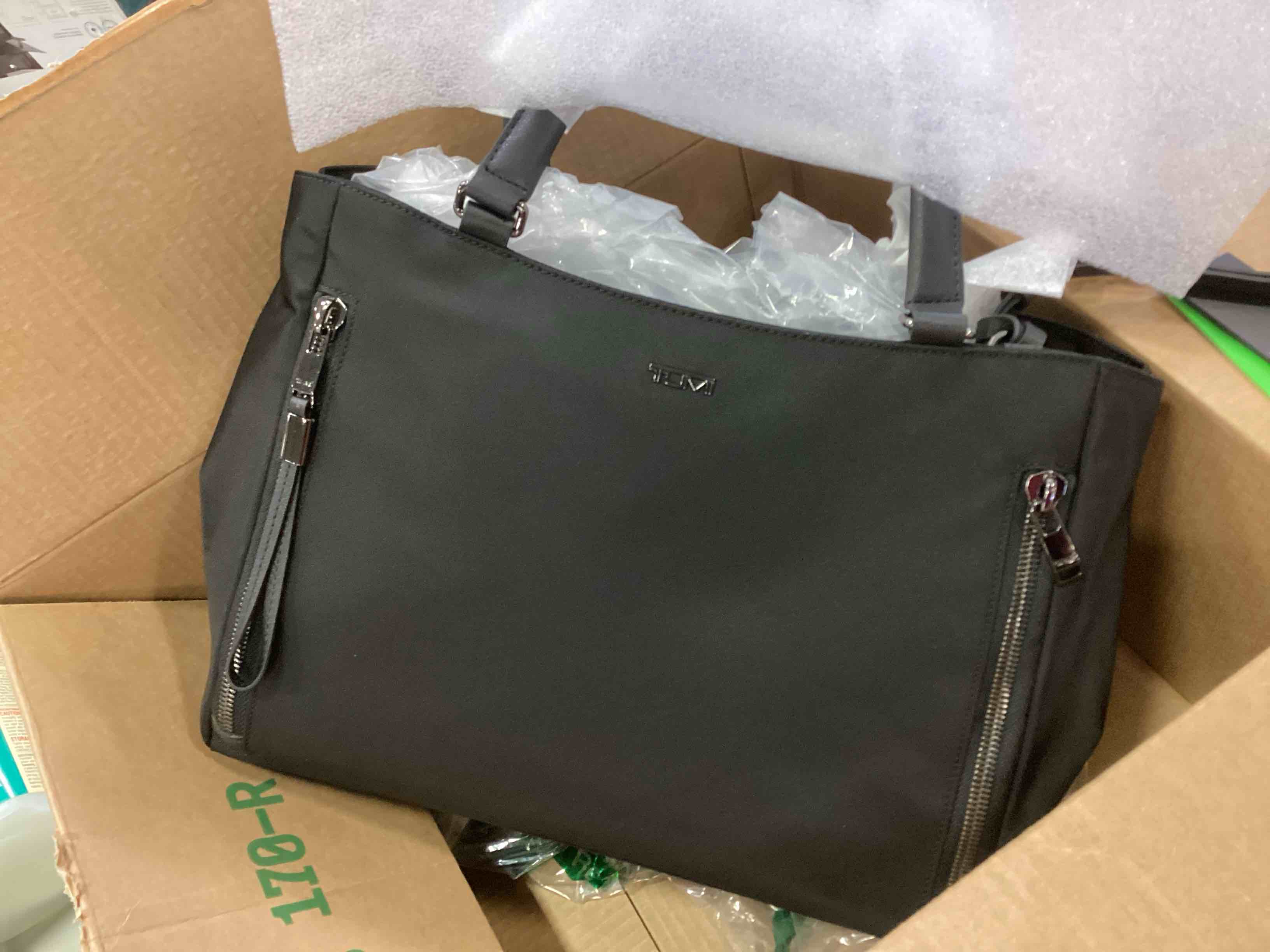 https://s3.amazonaws.com/lotting-images-prod/bidfta/ORG5687322_1705514201345.jpeg