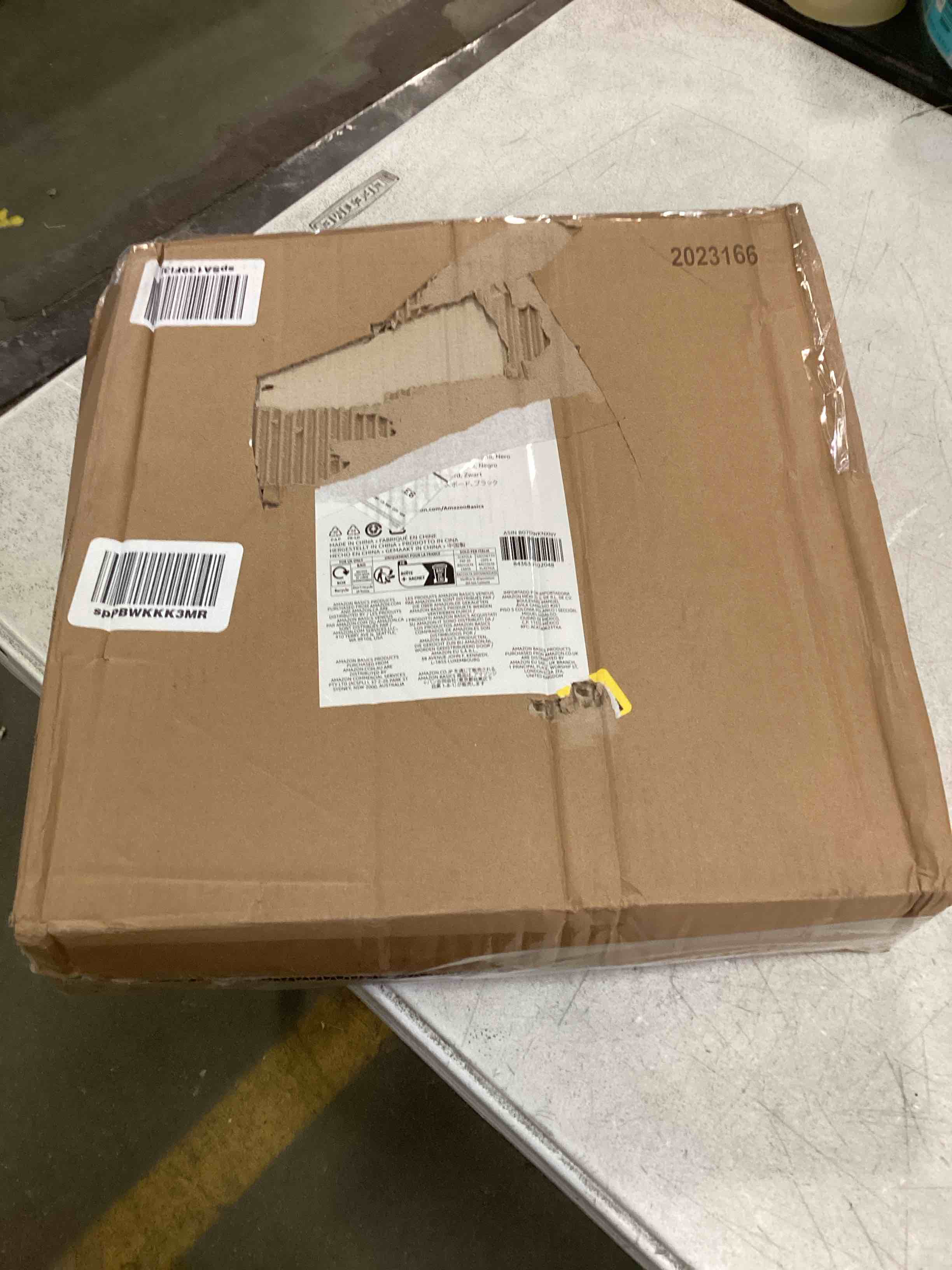 https://s3.amazonaws.com/lotting-images-prod/bidfta/ORG5690255_1705423978220.jpeg
