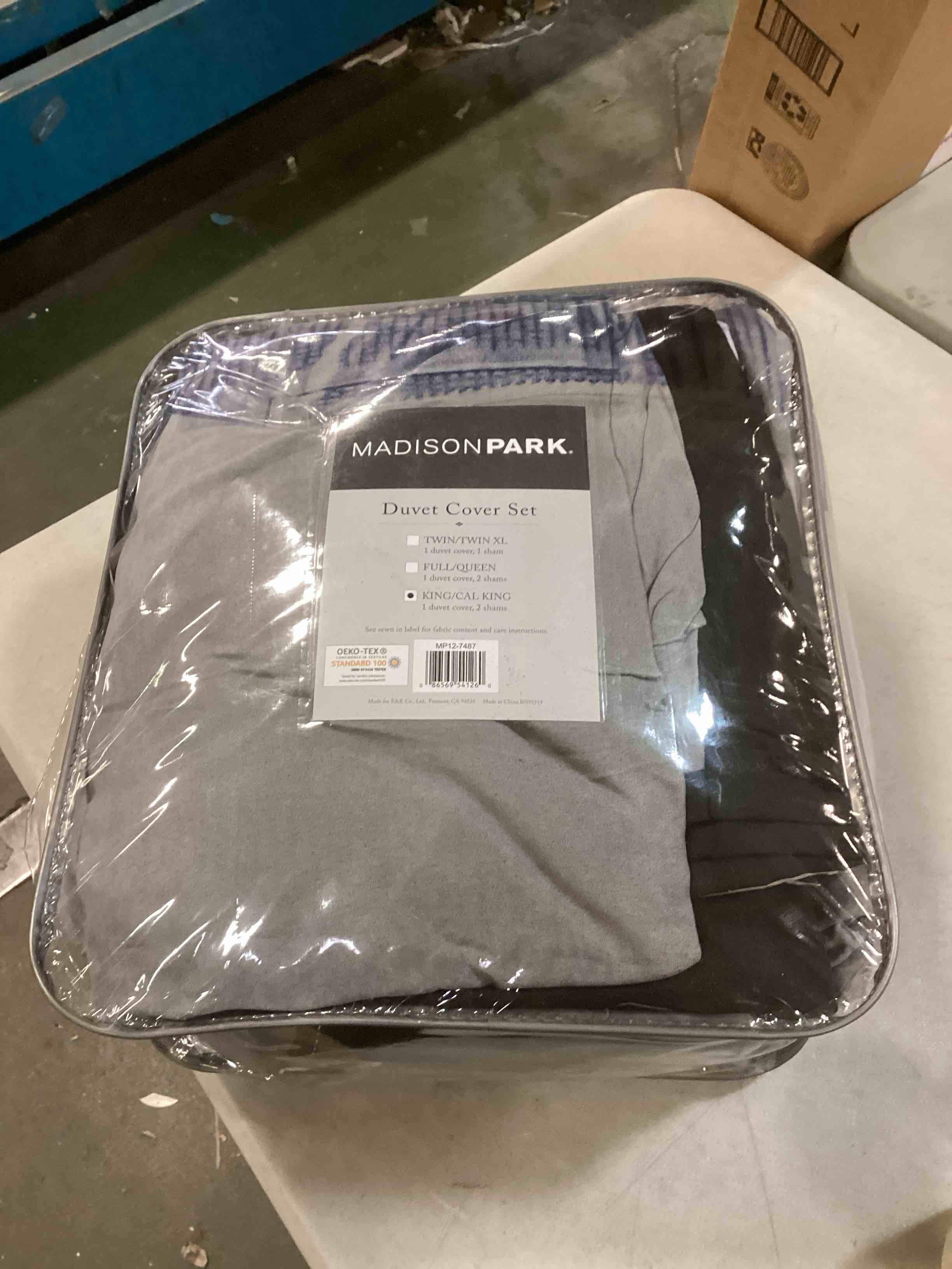 https://s3.amazonaws.com/lotting-images-prod/bidfta/ORG5690782_1705598912066.jpeg