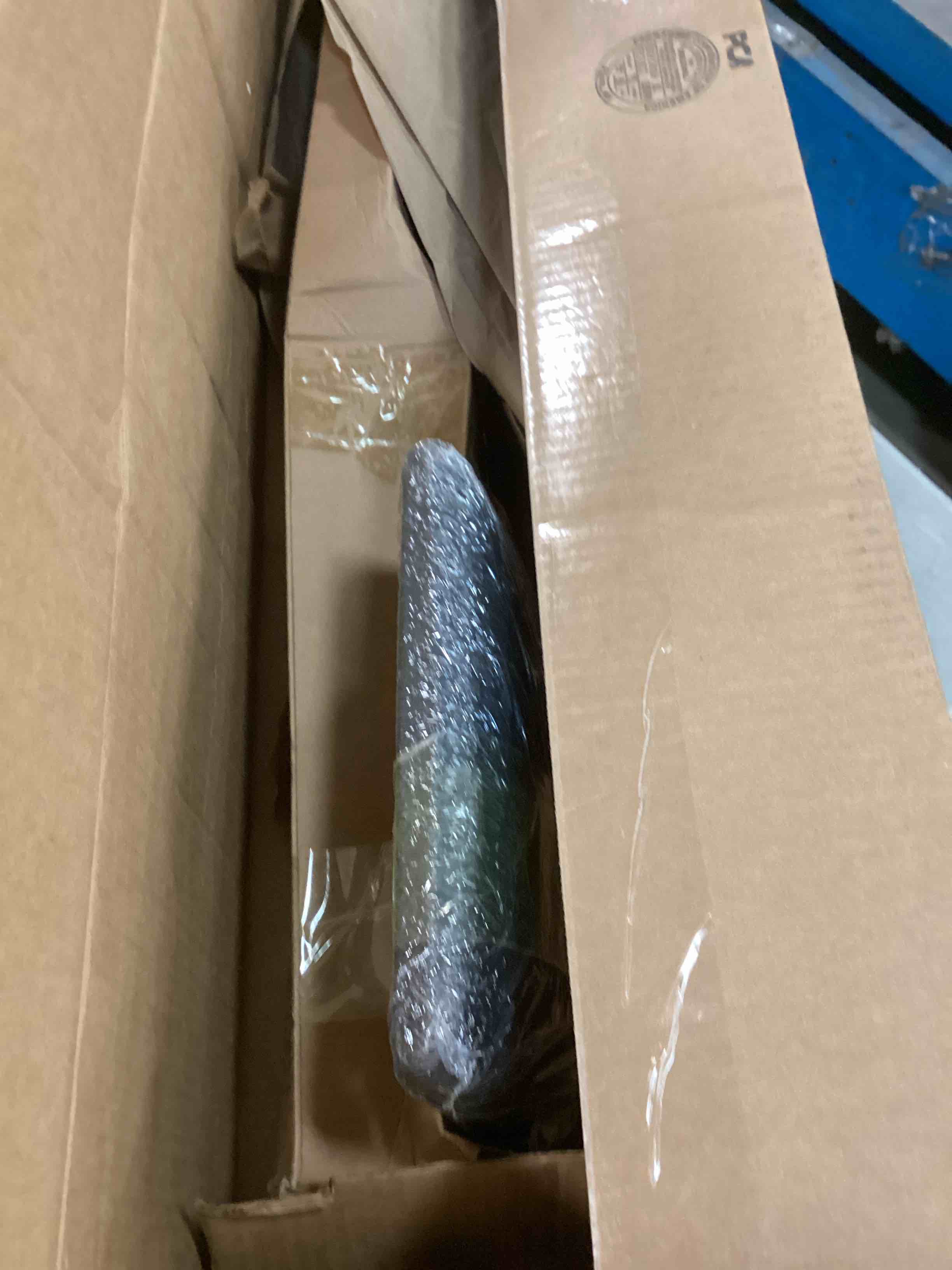 https://s3.amazonaws.com/lotting-images-prod/bidfta/ORG5694464_1705407771206.jpeg
