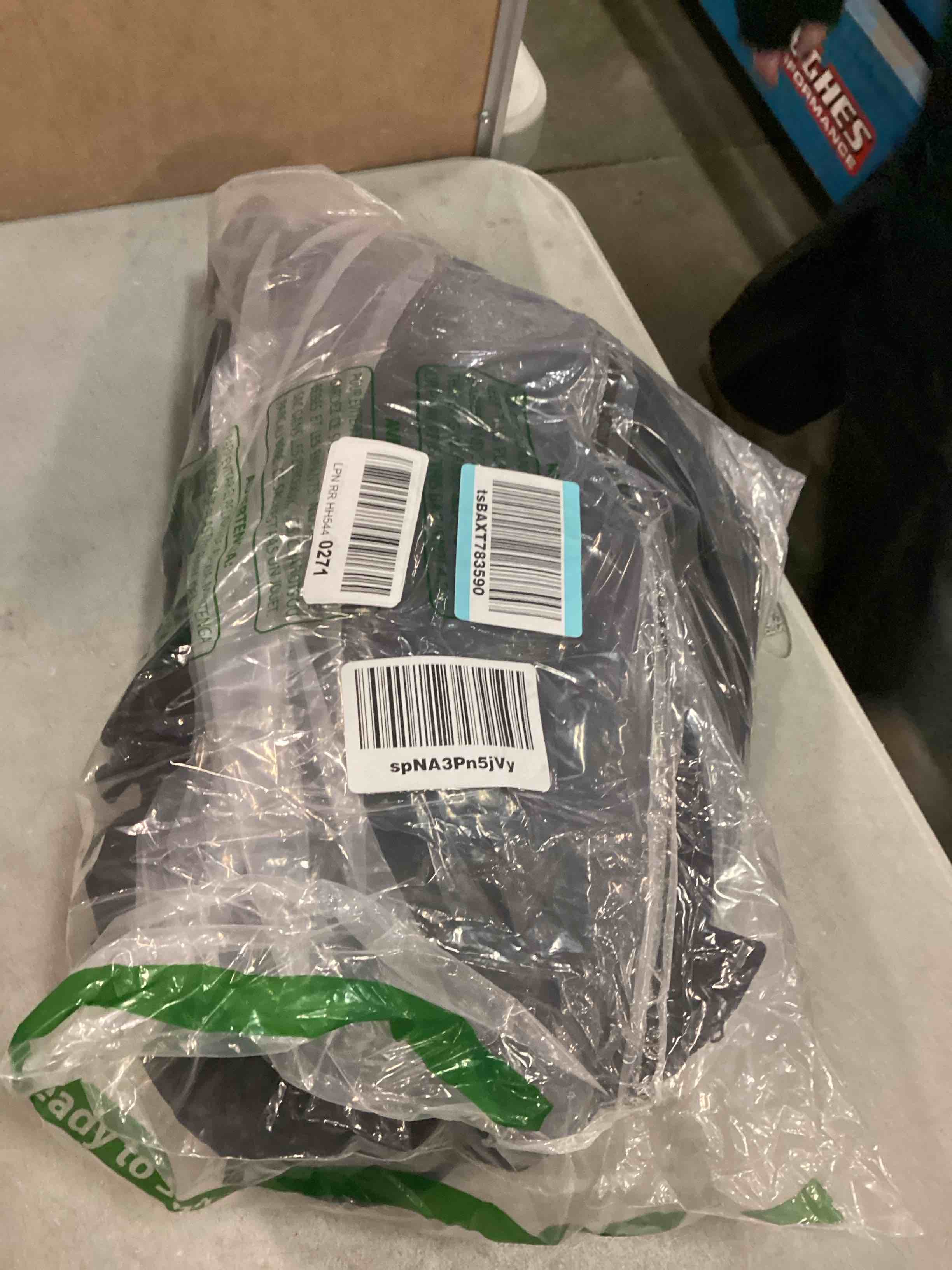 https://s3.amazonaws.com/lotting-images-prod/bidfta/ORG5694501_1705410443920.jpeg