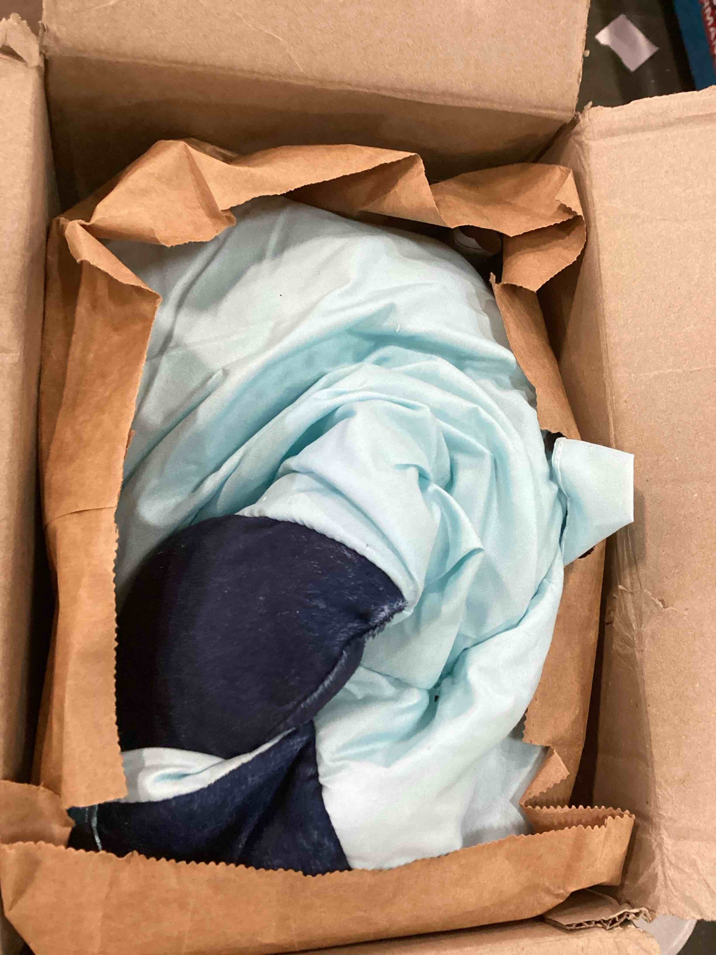 https://s3.amazonaws.com/lotting-images-prod/bidfta/ORG5694648_1705422991235.jpeg