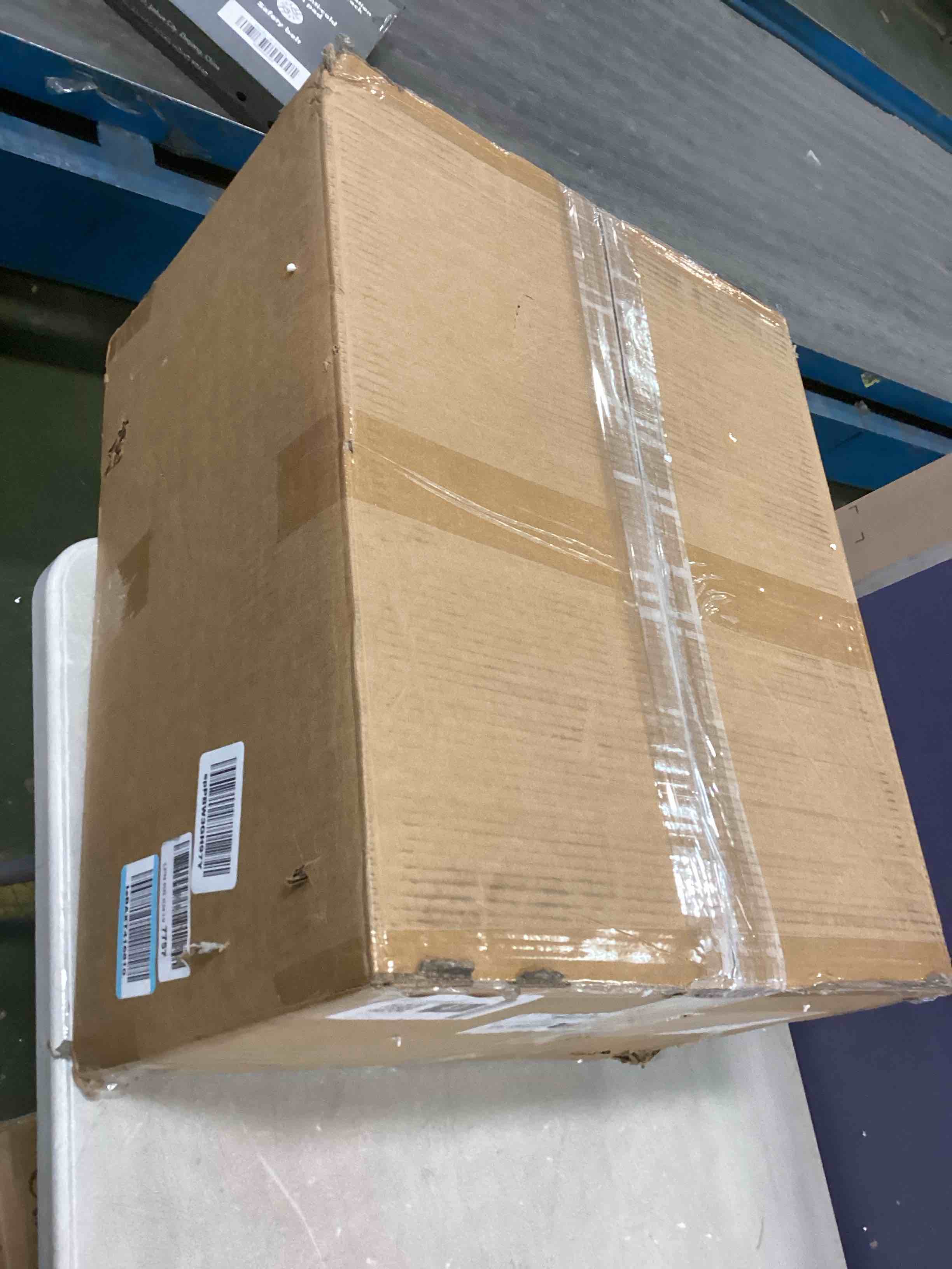 https://s3.amazonaws.com/lotting-images-prod/bidfta/ORG5695568_1705764283333.jpeg