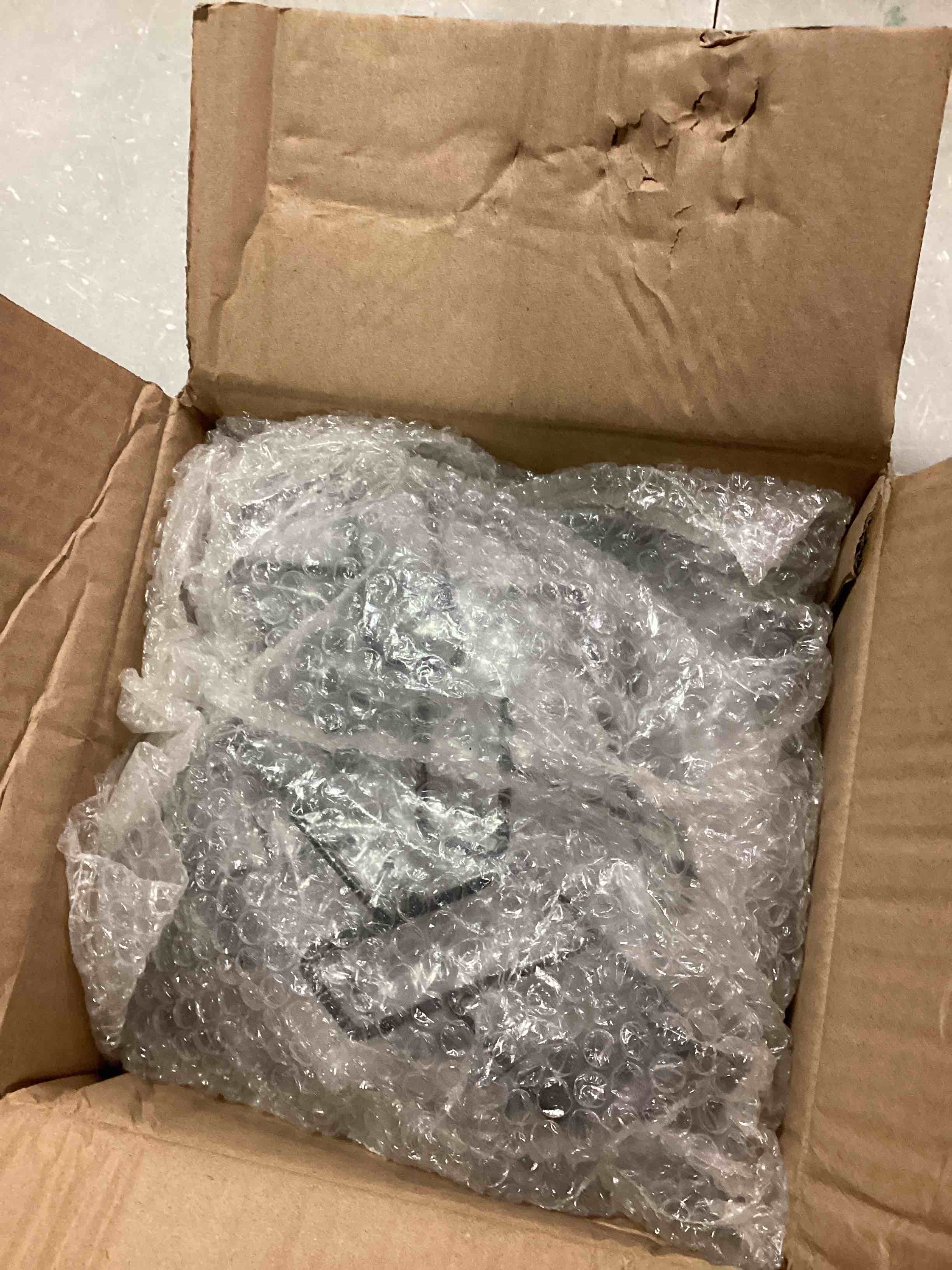 https://s3.amazonaws.com/lotting-images-prod/bidfta/ORG5699578_1715776059666.jpeg