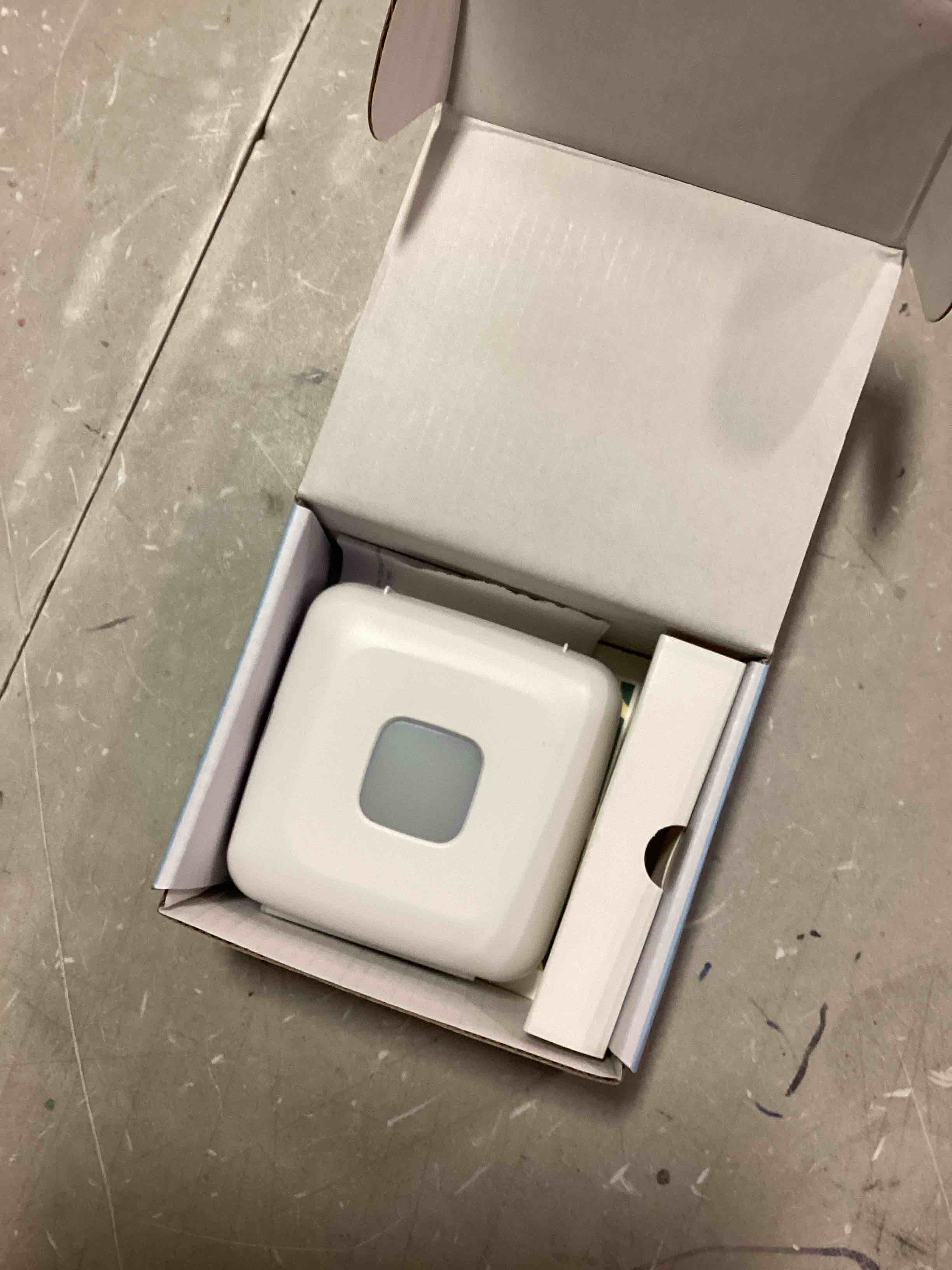 https://s3.amazonaws.com/lotting-images-prod/bidfta/ORG5699617_1715780322838.jpeg