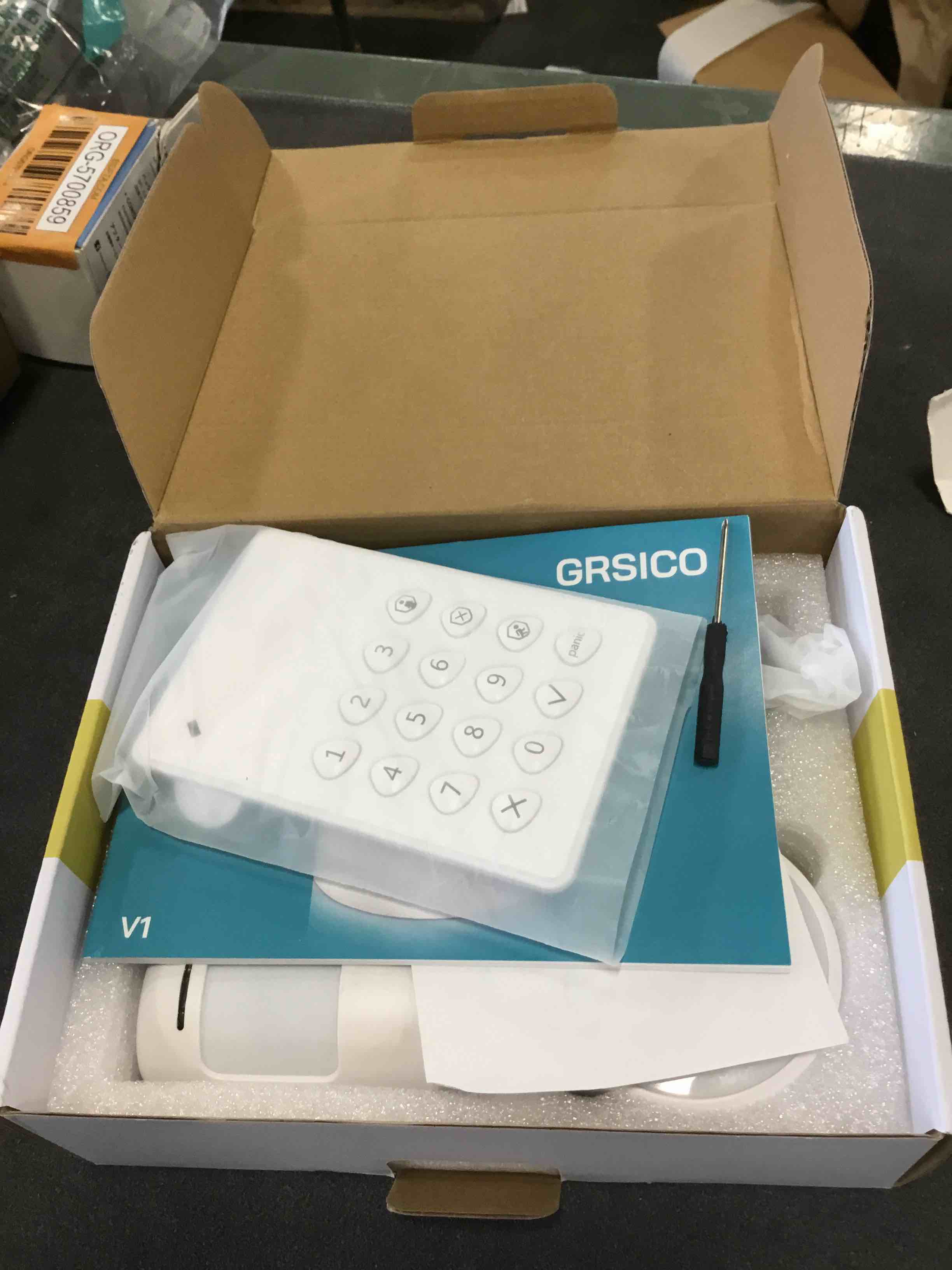 https://s3.amazonaws.com/lotting-images-prod/bidfta/ORG5700856_1714490274648.jpeg