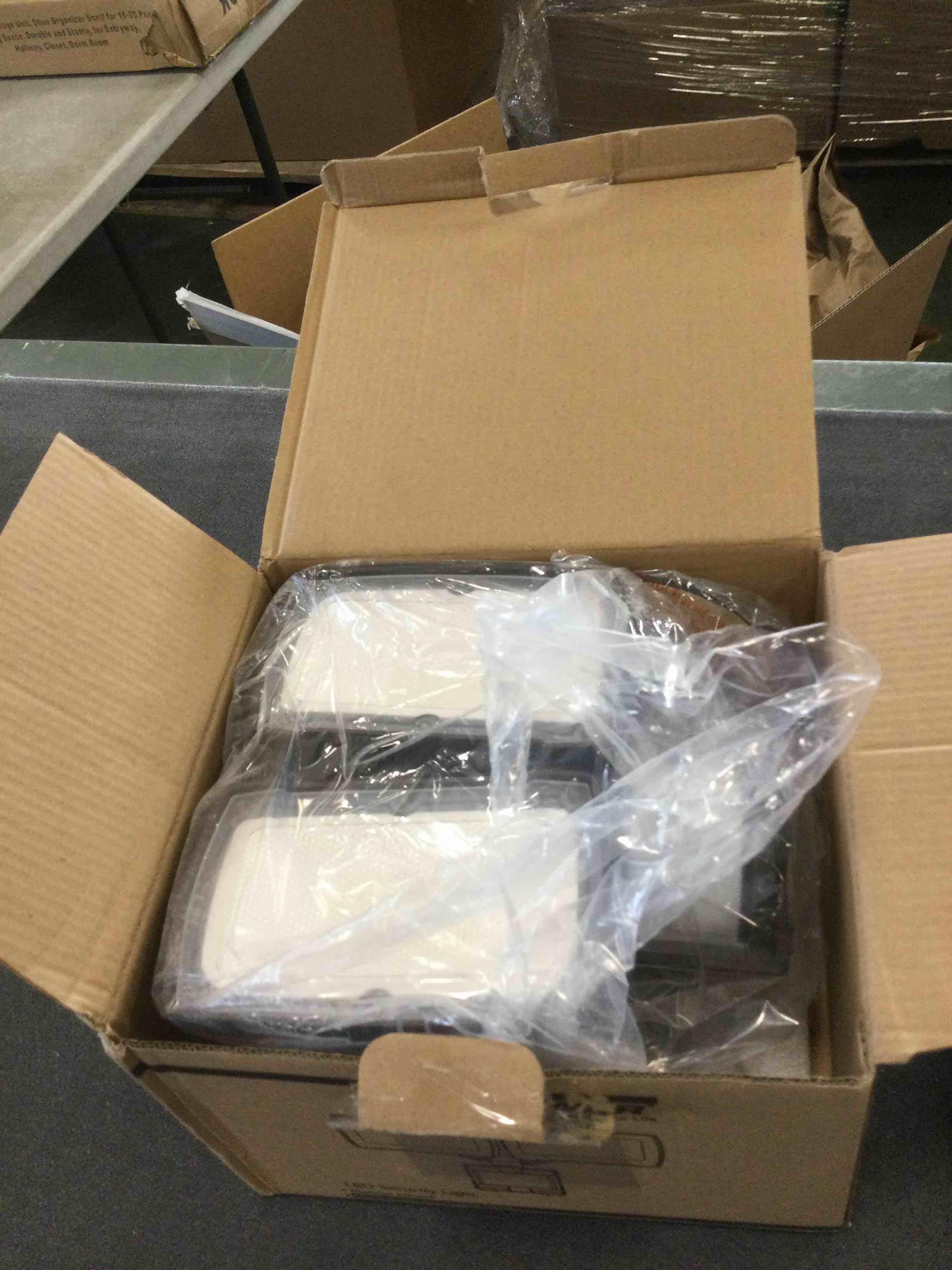 https://s3.amazonaws.com/lotting-images-prod/bidfta/ORG5700973_1714565134274.jpeg