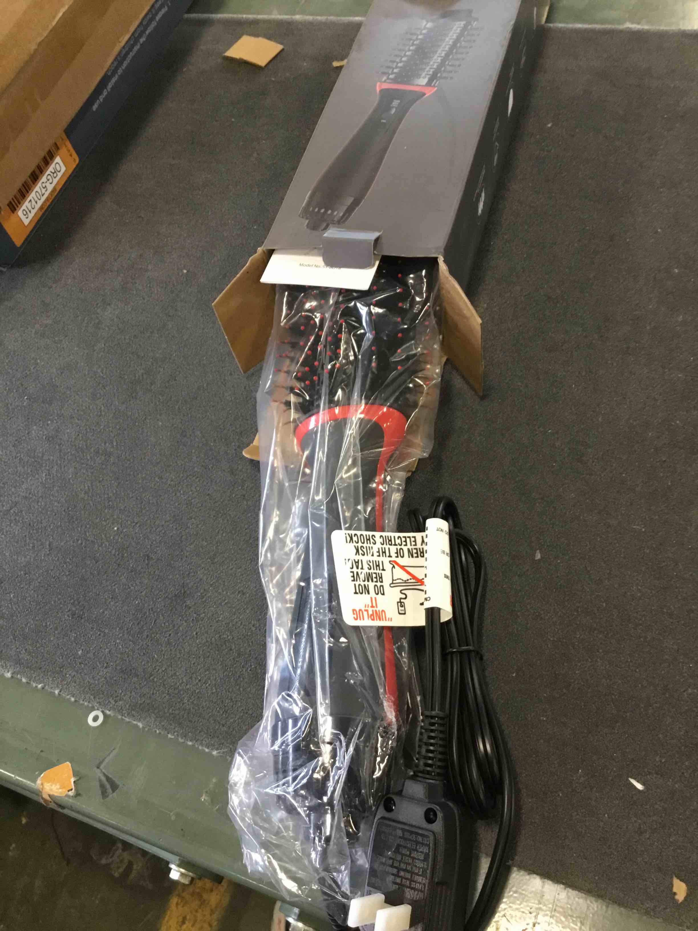 https://s3.amazonaws.com/lotting-images-prod/bidfta/ORG5701224_1714590110434.jpeg