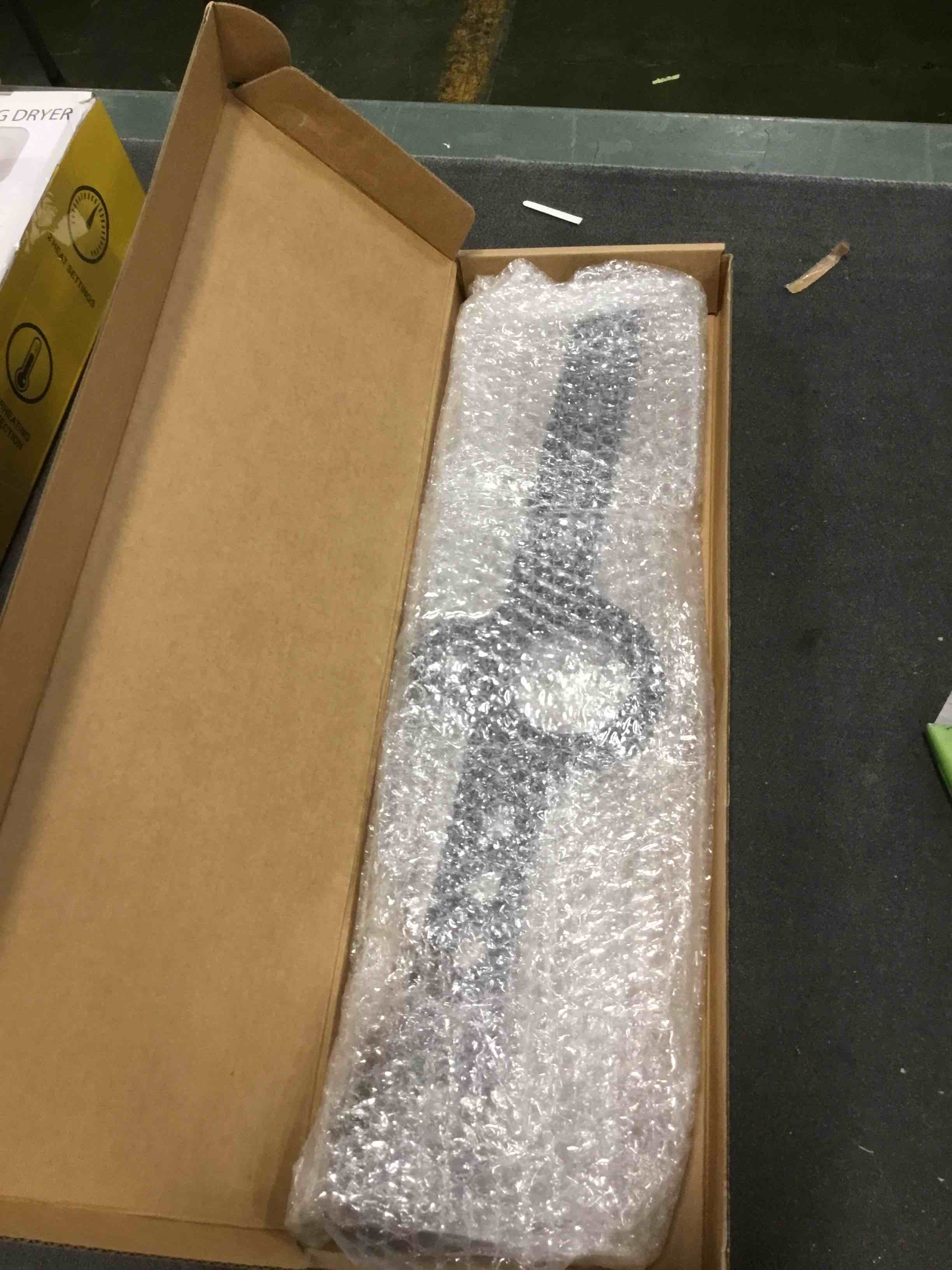 https://s3.amazonaws.com/lotting-images-prod/bidfta/ORG5701893_1714997452036.jpeg