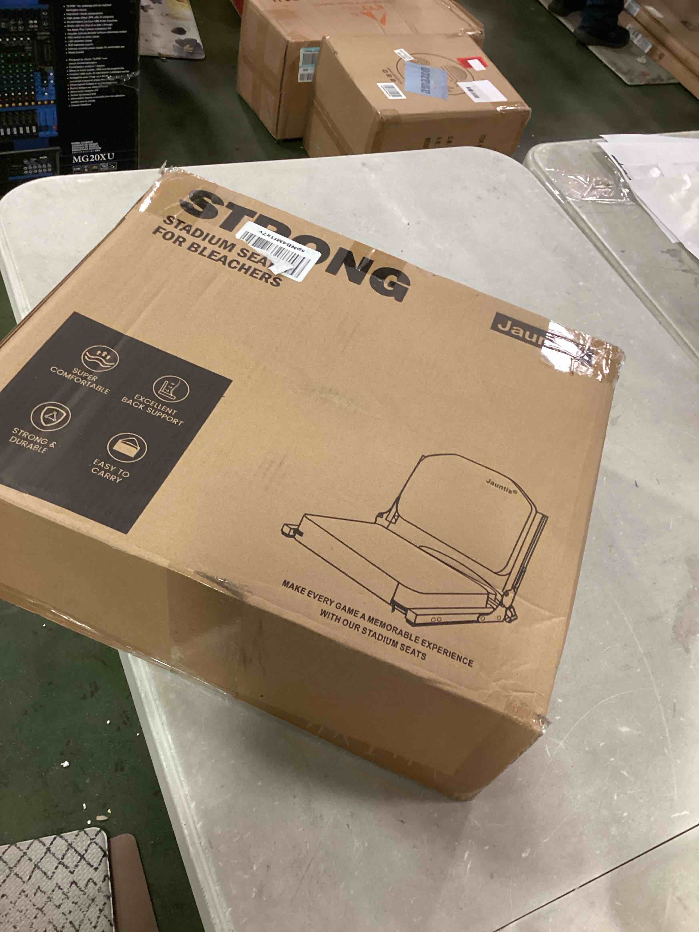 https://s3.amazonaws.com/lotting-images-prod/bidfta/ORG5702447_1715266716661.jpeg