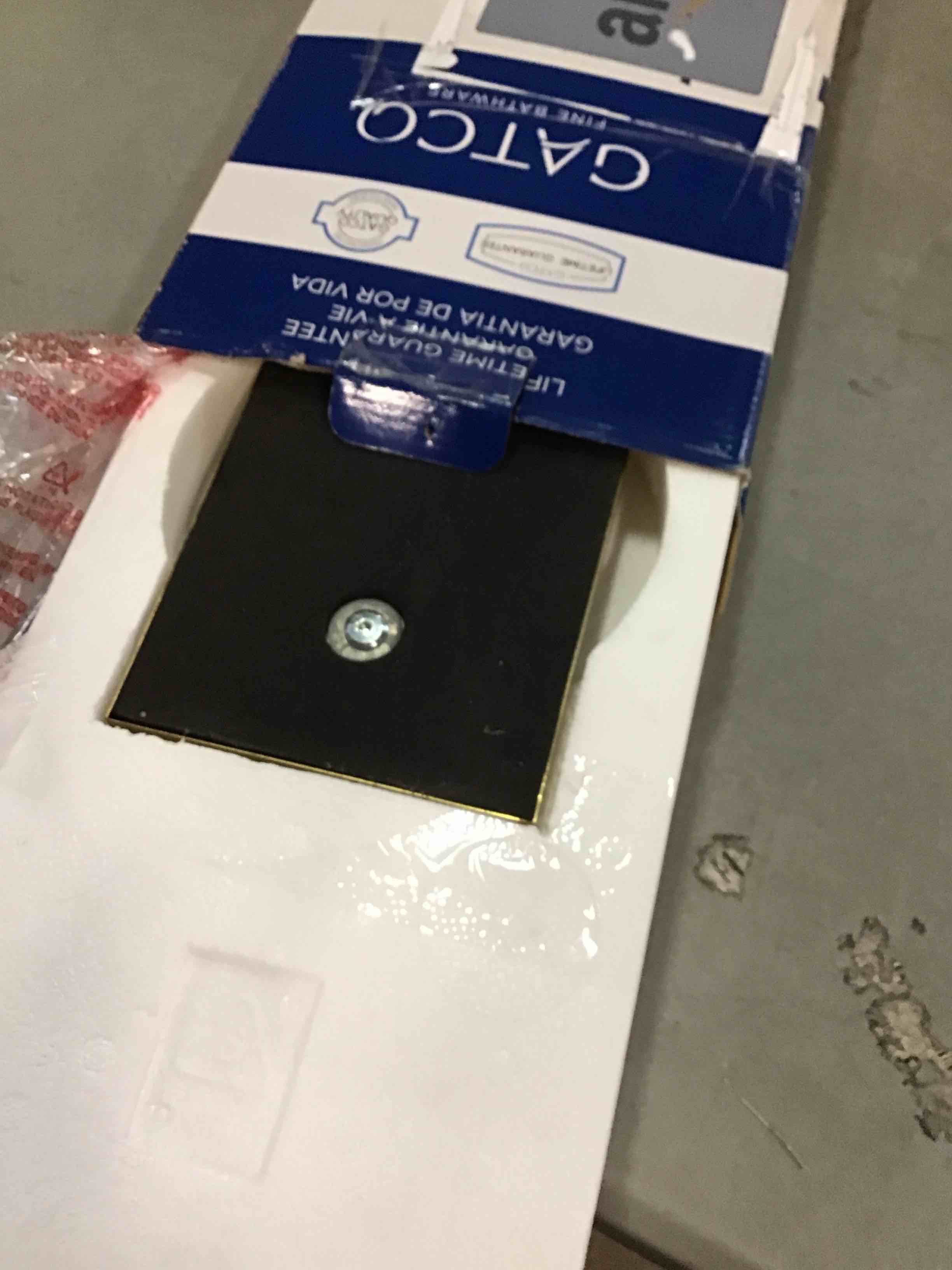 https://s3.amazonaws.com/lotting-images-prod/bidfta/ORG5703796_1715011569846.jpeg