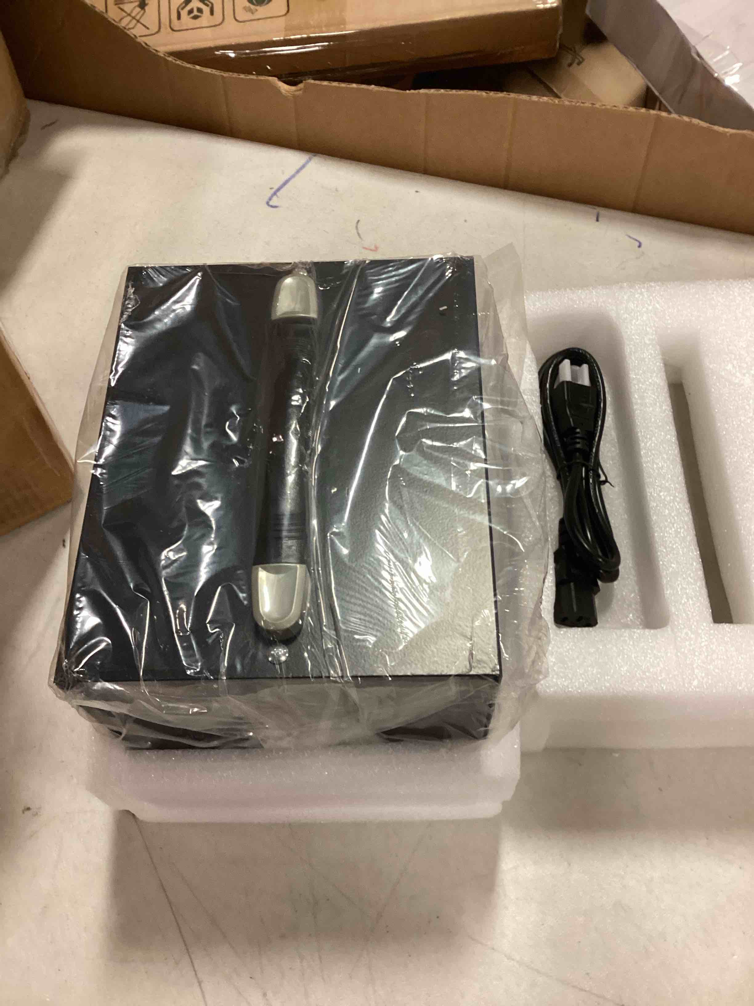 https://s3.amazonaws.com/lotting-images-prod/bidfta/ORG5705489_1715951693082.jpeg