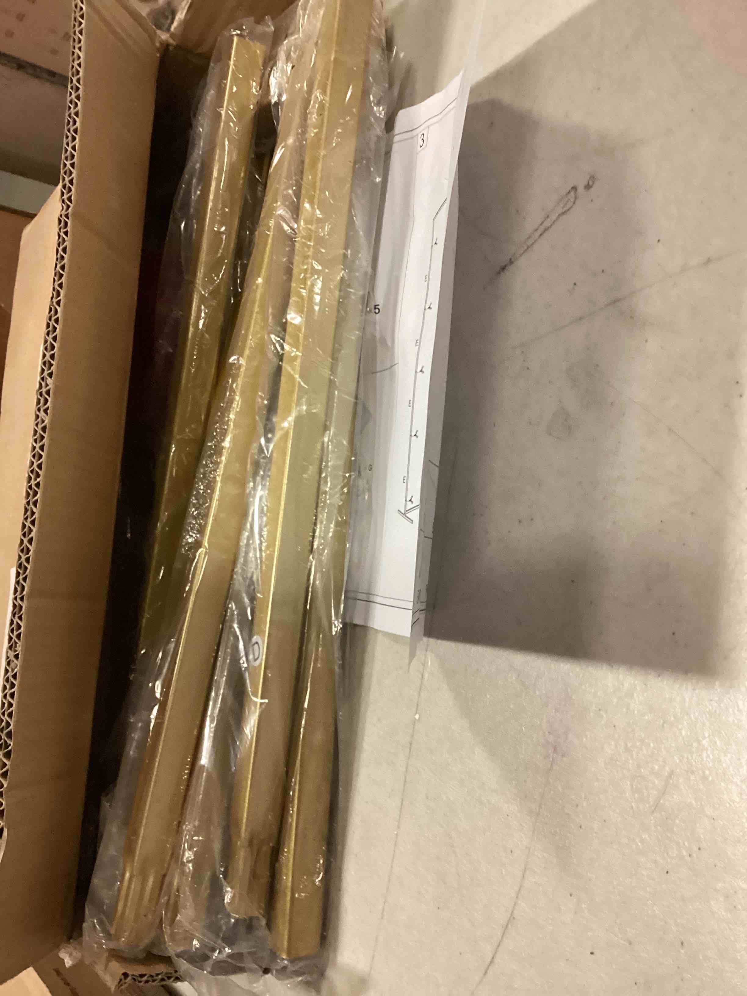 https://s3.amazonaws.com/lotting-images-prod/bidfta/ORG5705538_1715957969318.jpeg