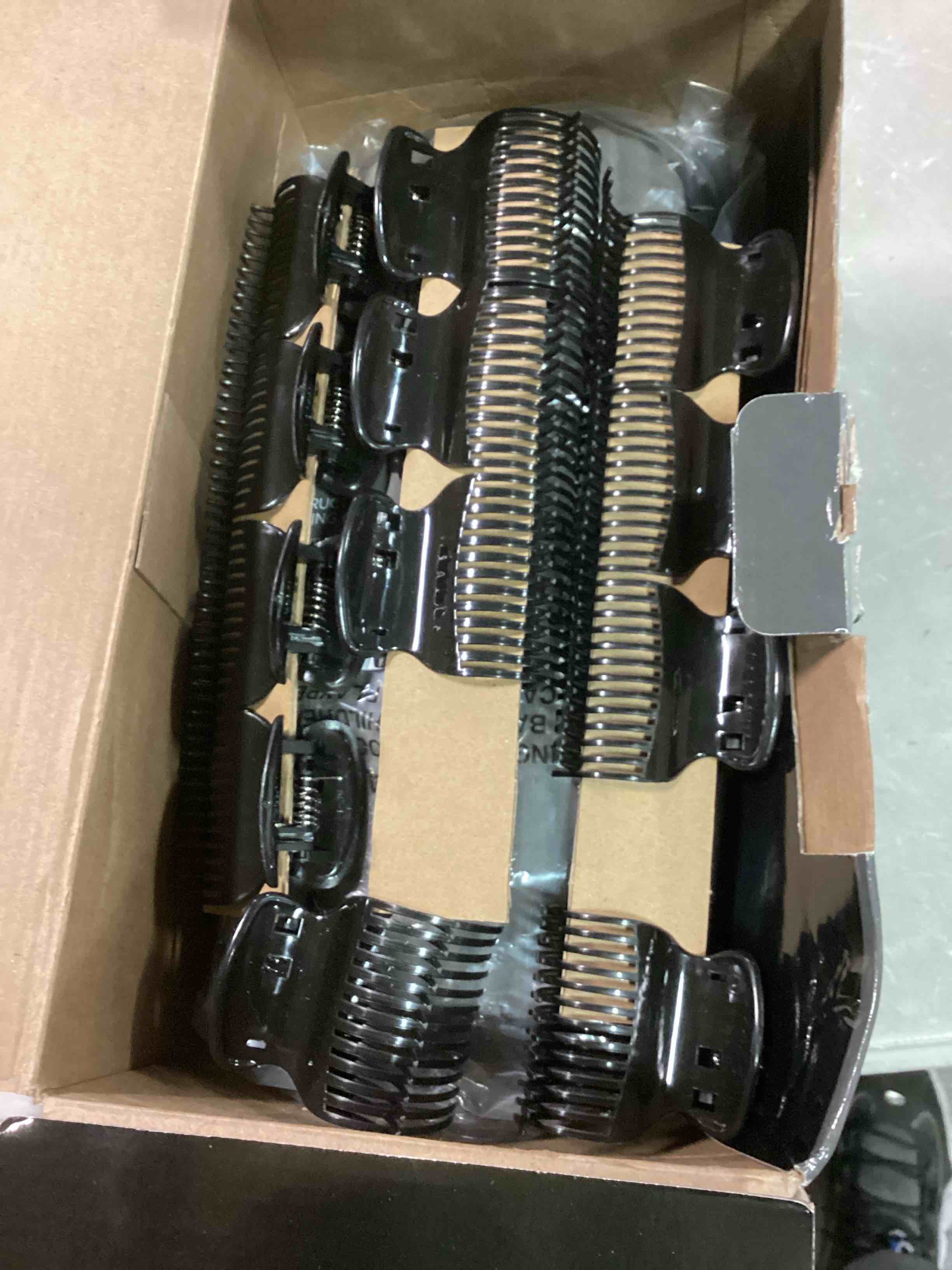 https://s3.amazonaws.com/lotting-images-prod/bidfta/ORG5705977_1716132626657.jpeg