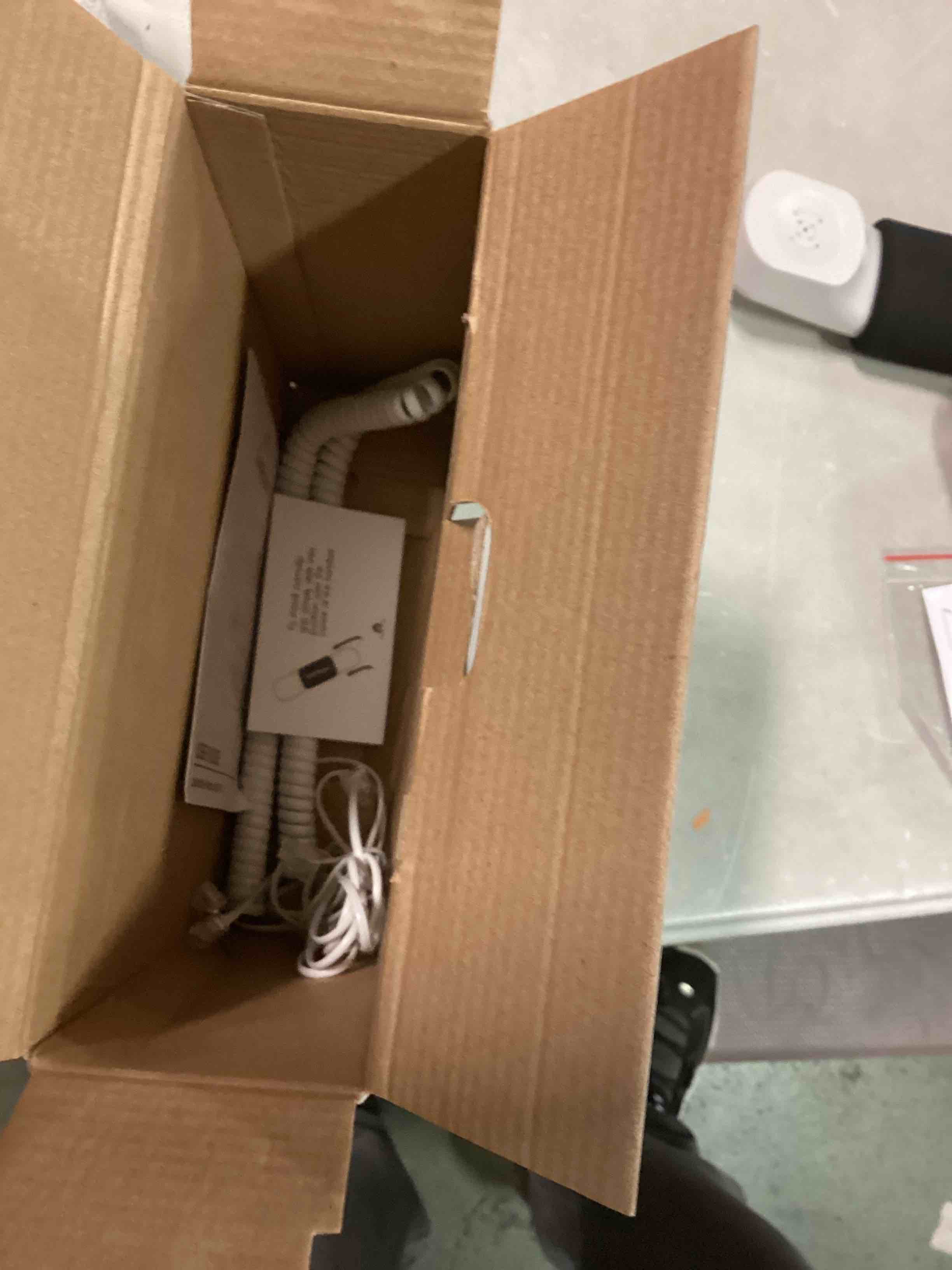 https://s3.amazonaws.com/lotting-images-prod/bidfta/ORG5705979_1716132860231.jpeg
