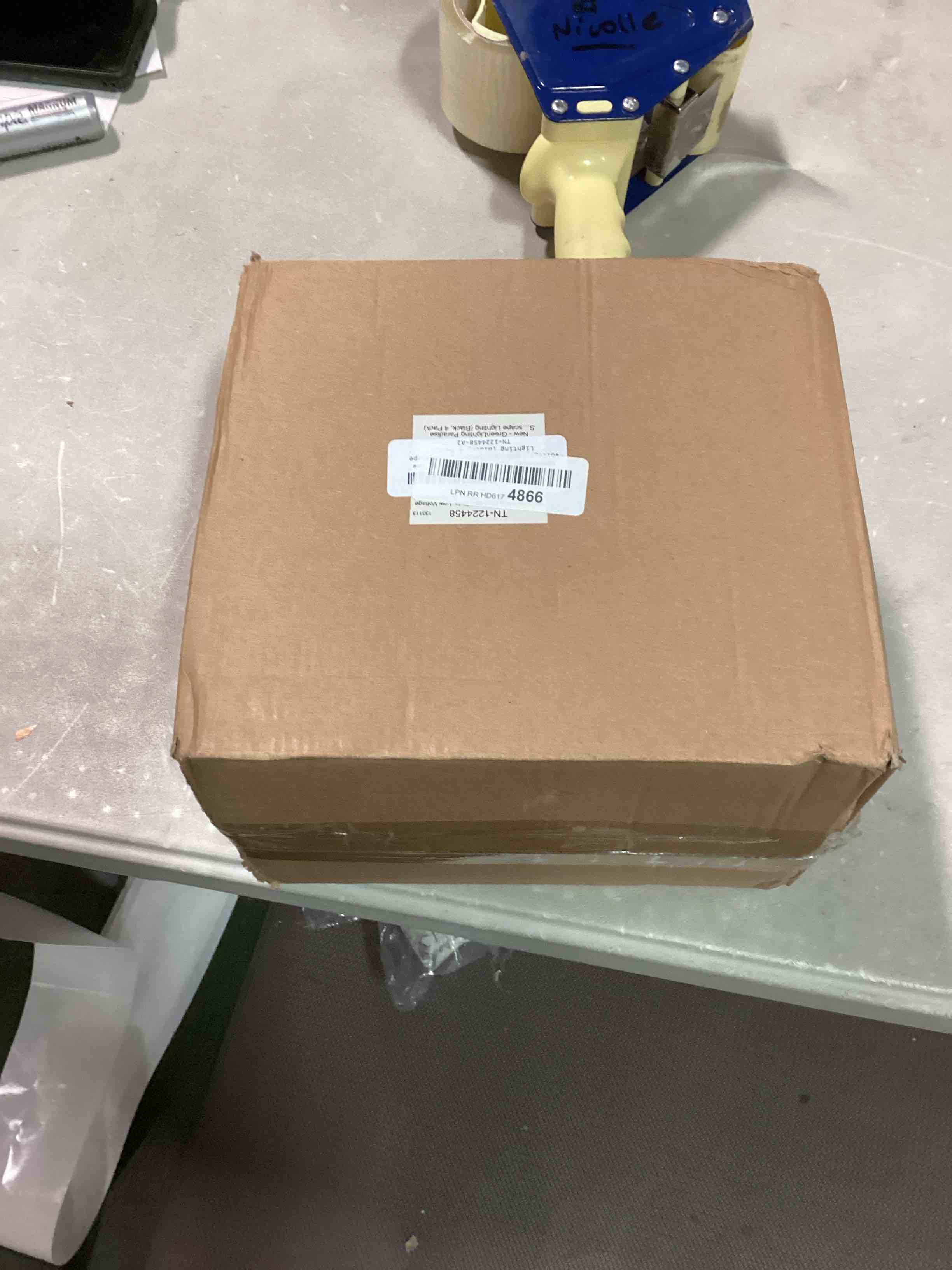 https://s3.amazonaws.com/lotting-images-prod/bidfta/ORG5706028_1716138355374.jpeg