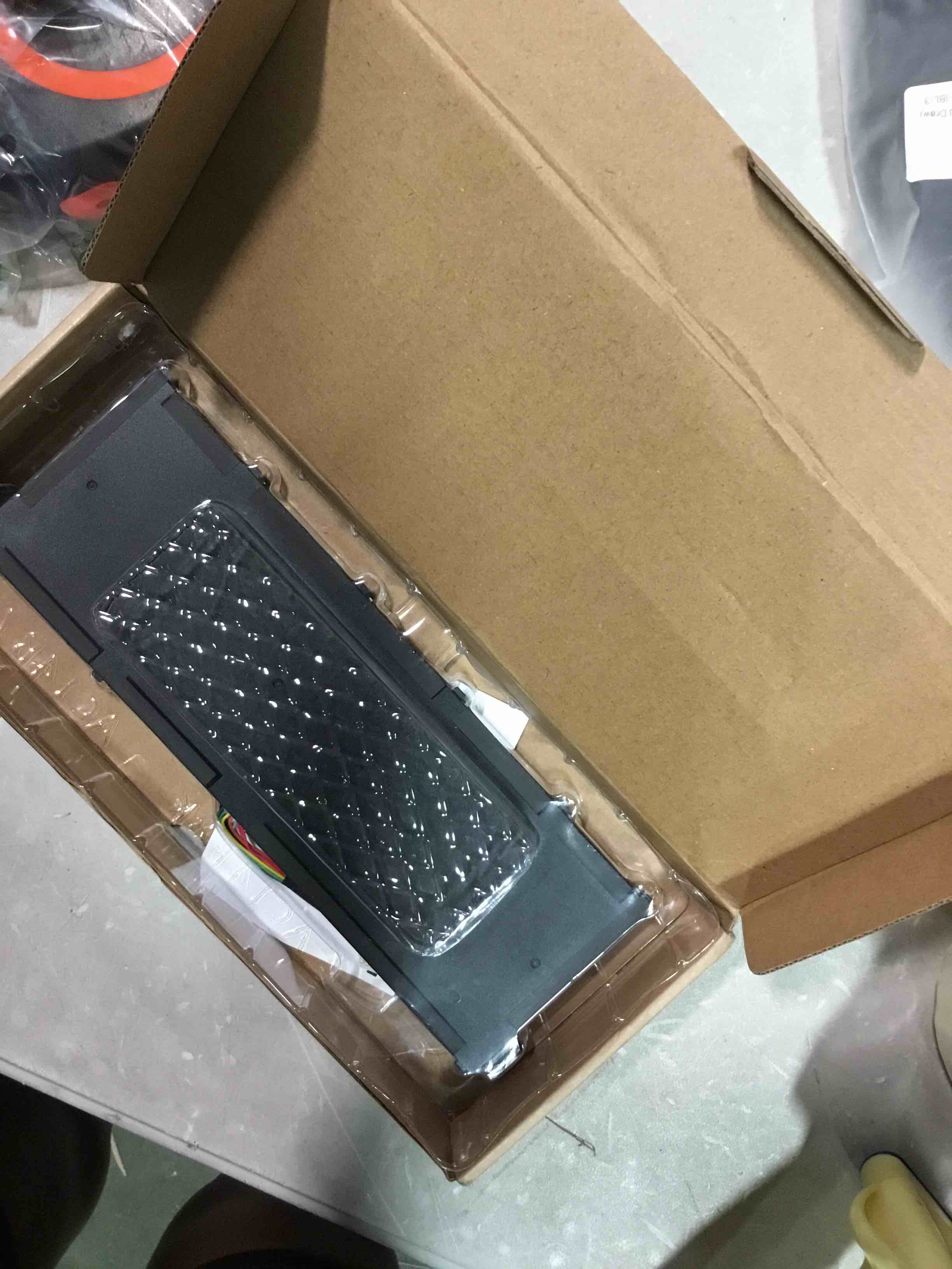 https://s3.amazonaws.com/lotting-images-prod/bidfta/ORG5706190_1716215713278.jpeg
