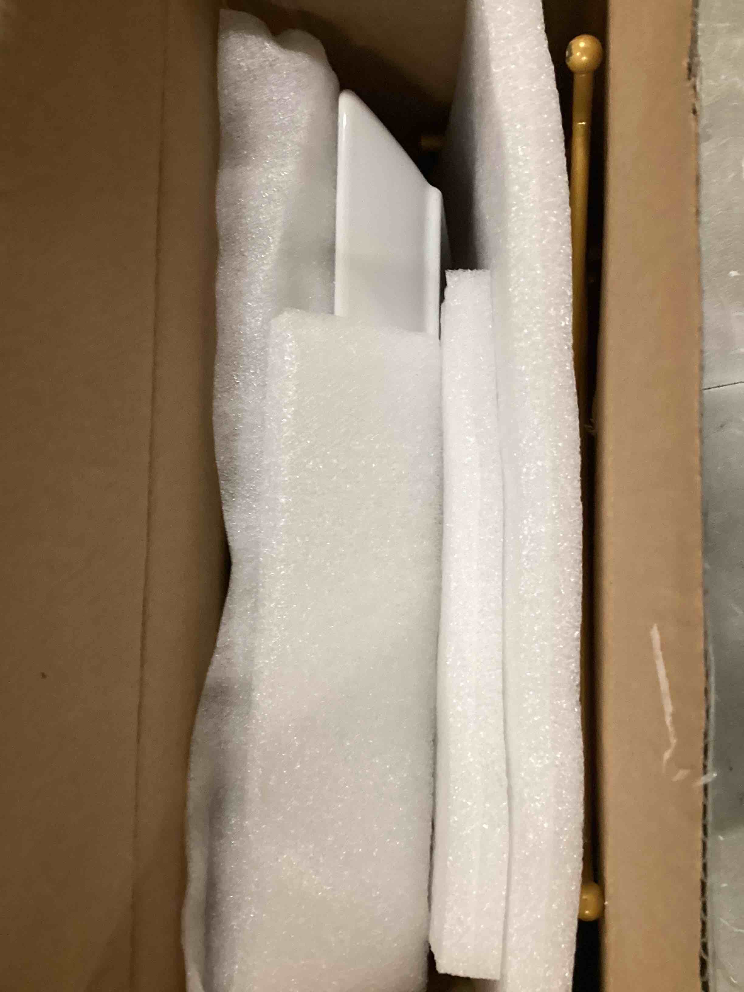 https://s3.amazonaws.com/lotting-images-prod/bidfta/ORG5706670_1715170167582.jpeg