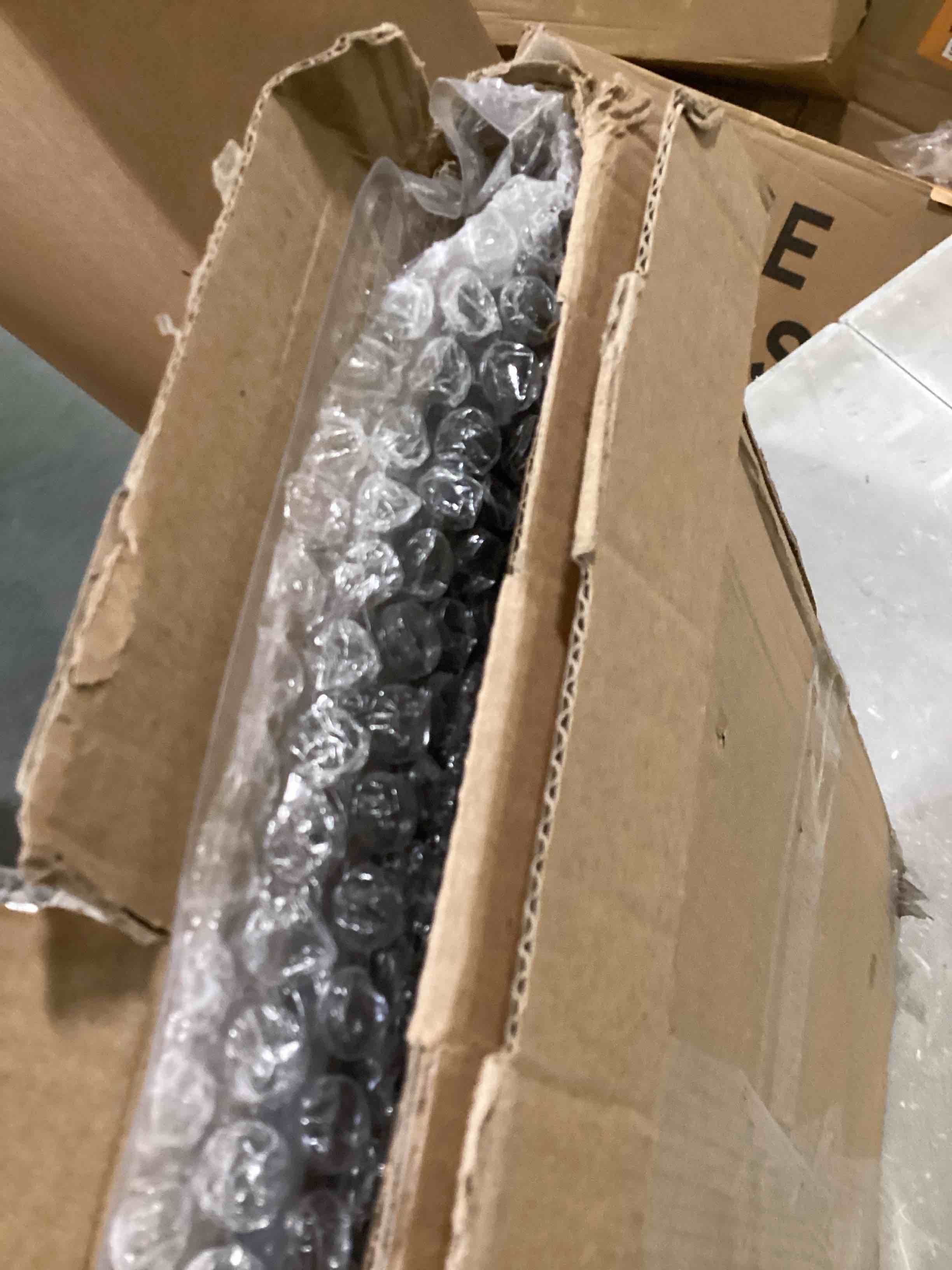 https://s3.amazonaws.com/lotting-images-prod/bidfta/ORG5706709_1715175936191.jpeg
