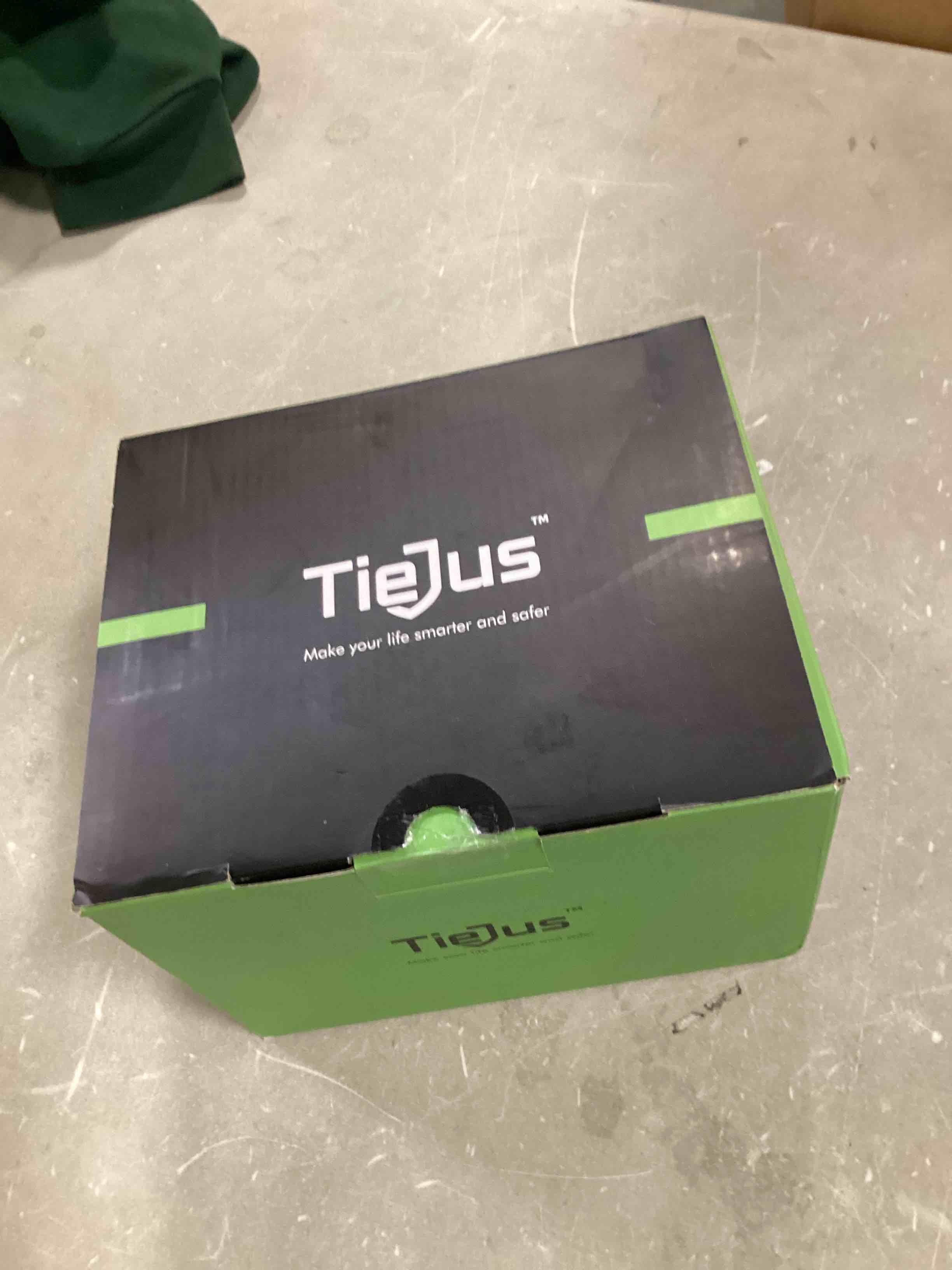 https://s3.amazonaws.com/lotting-images-prod/bidfta/ORG5706736_1715180761079.jpeg