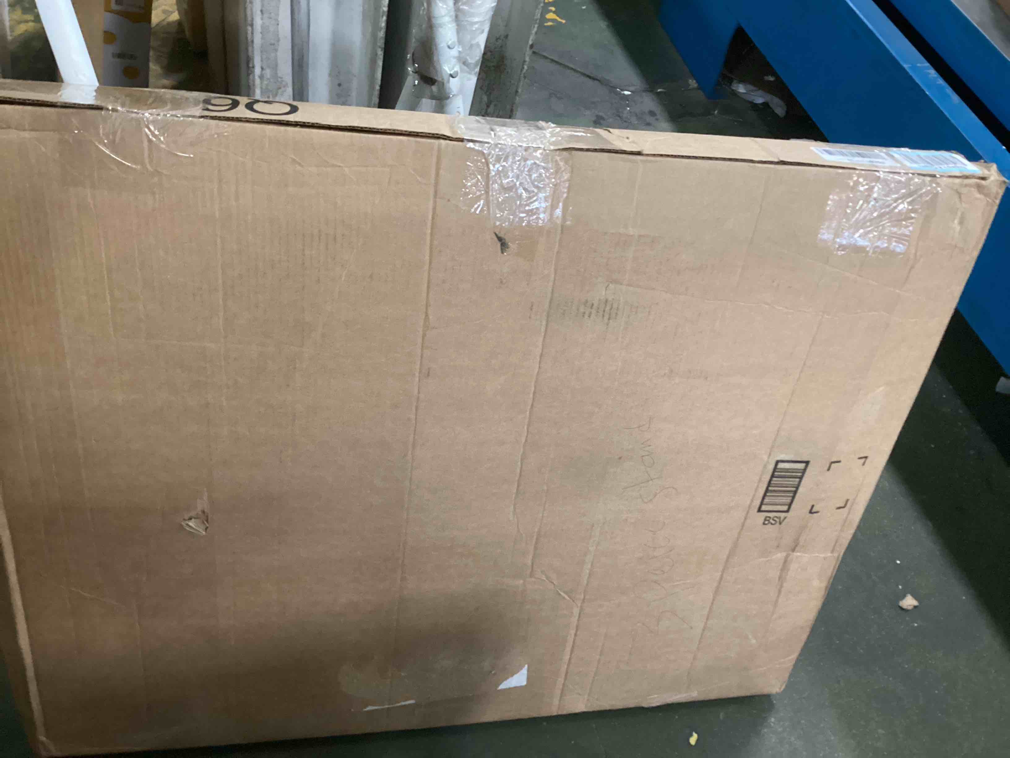 https://s3.amazonaws.com/lotting-images-prod/bidfta/ORG5708792_1714759991403.jpeg