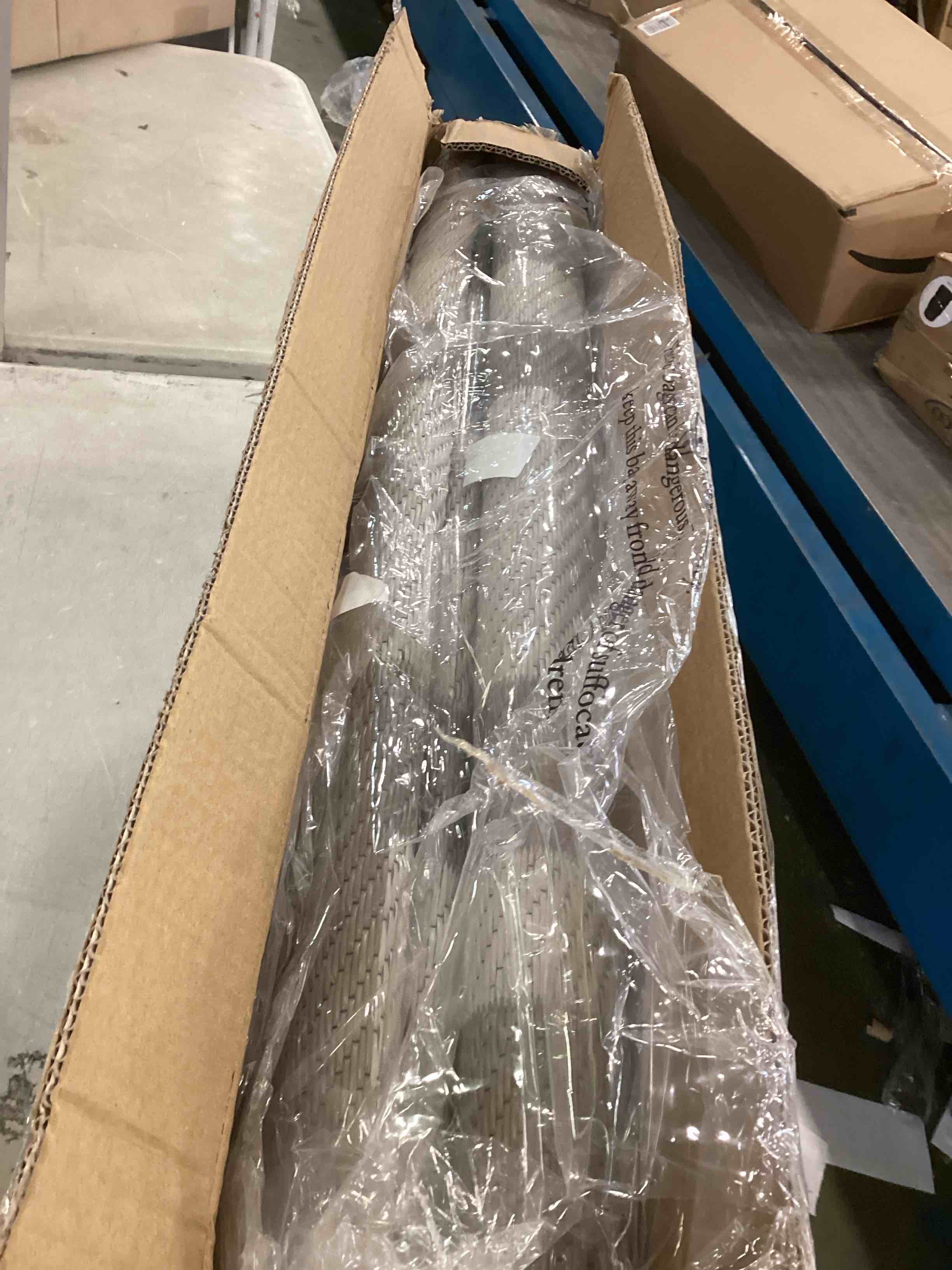 https://s3.amazonaws.com/lotting-images-prod/bidfta/ORG5708972_1715005420764.jpeg