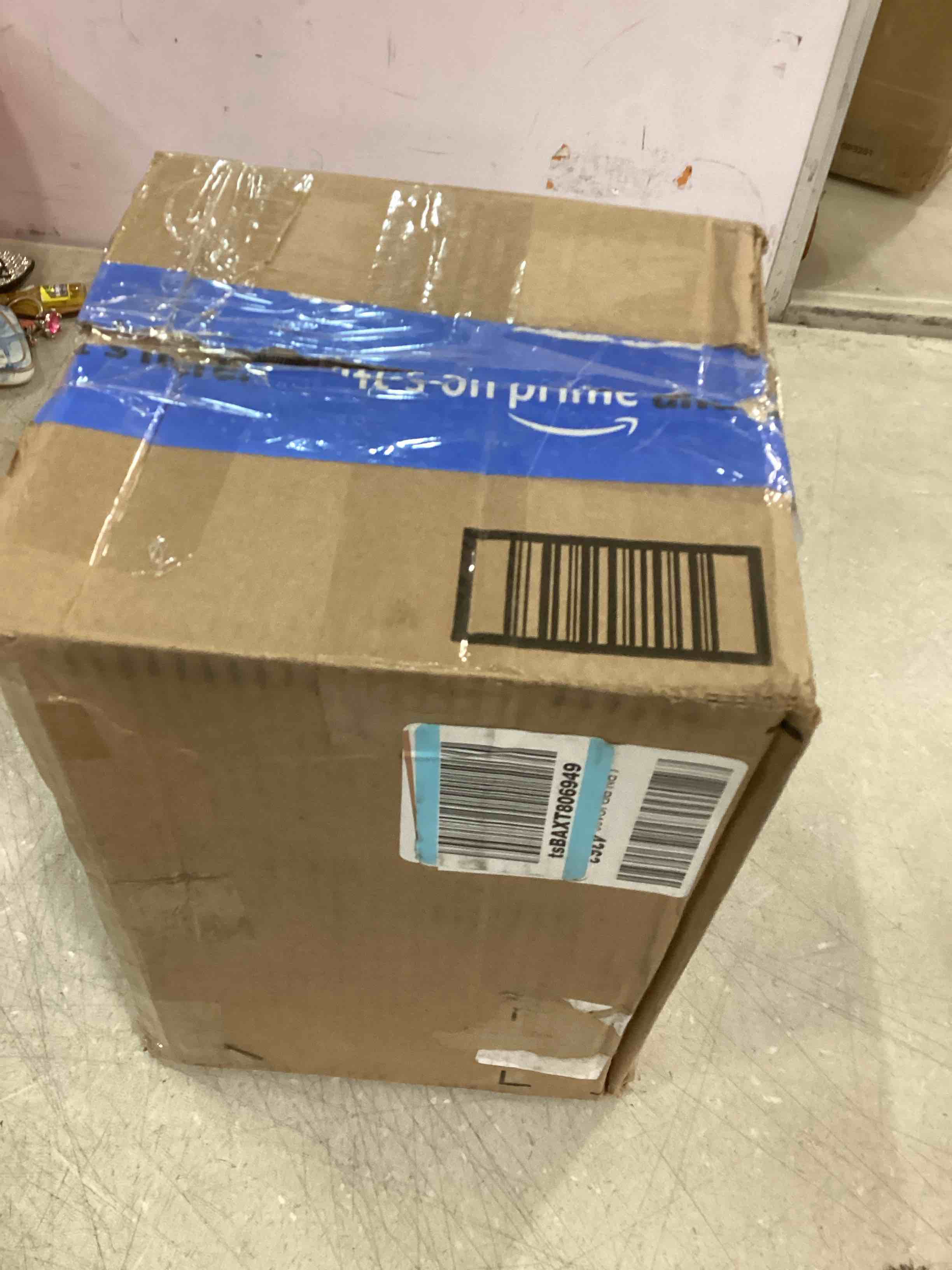 https://s3.amazonaws.com/lotting-images-prod/bidfta/ORG5709001_1715008894016.jpeg