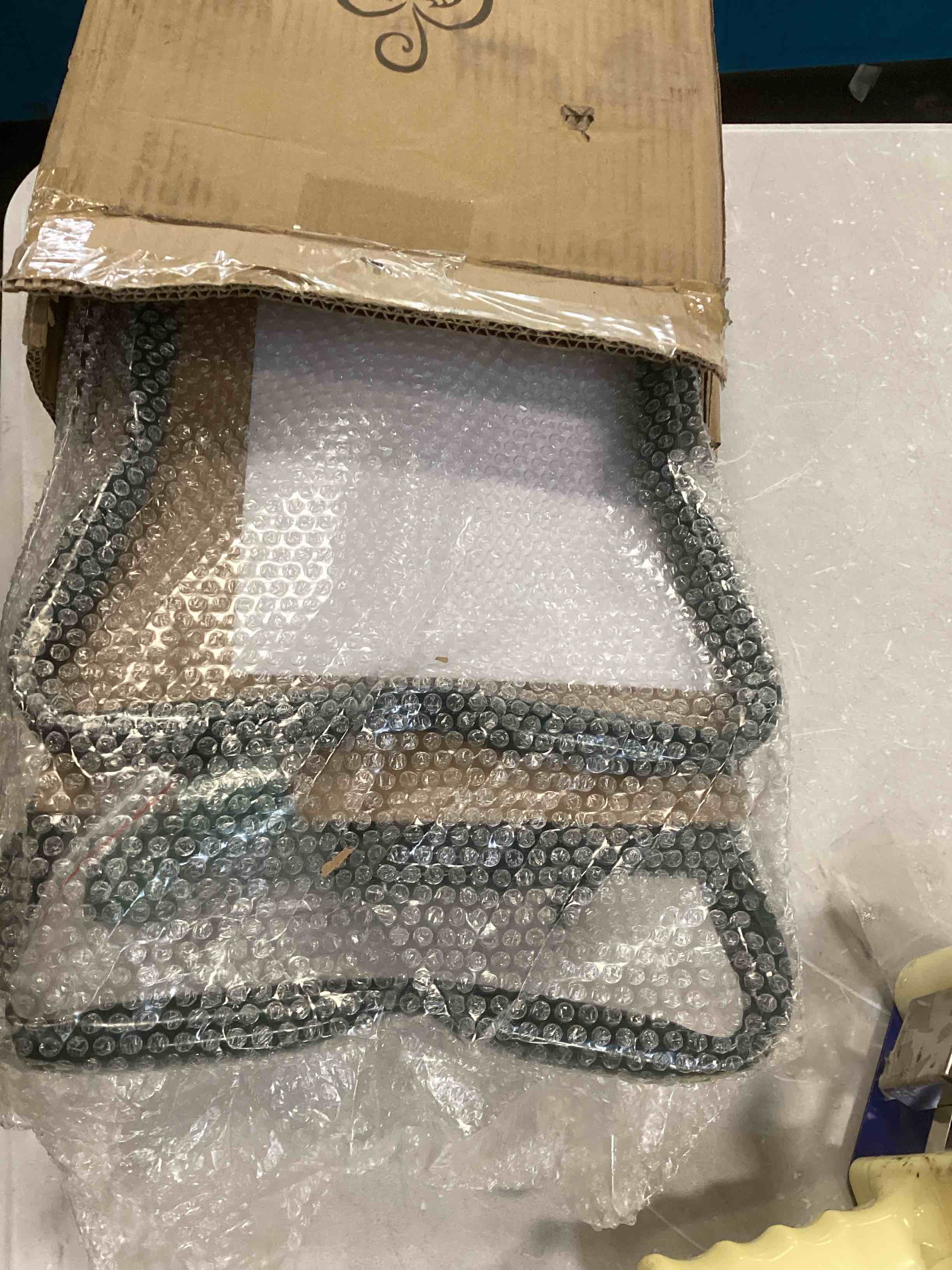 https://s3.amazonaws.com/lotting-images-prod/bidfta/ORG5709146_1715092440078.jpeg