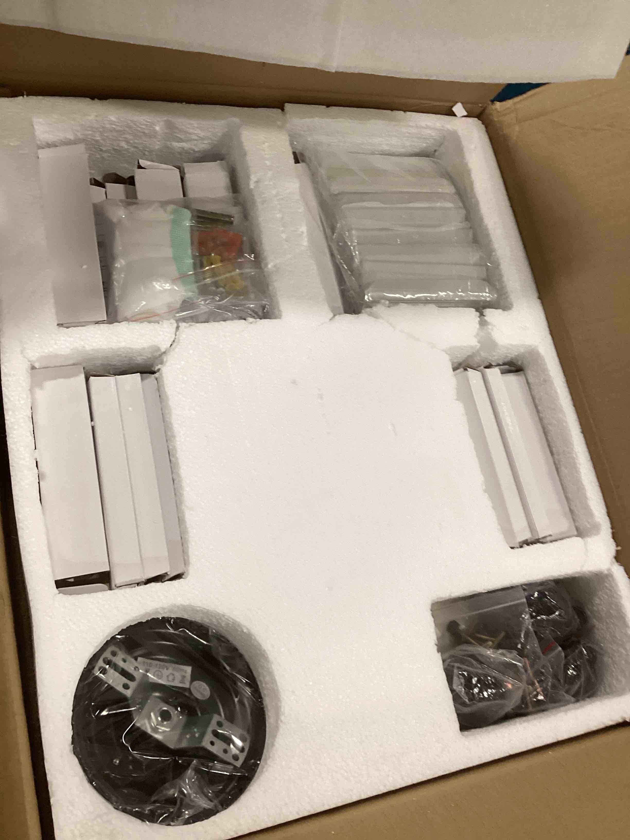 https://s3.amazonaws.com/lotting-images-prod/bidfta/ORG5709214_1715102549796.jpeg