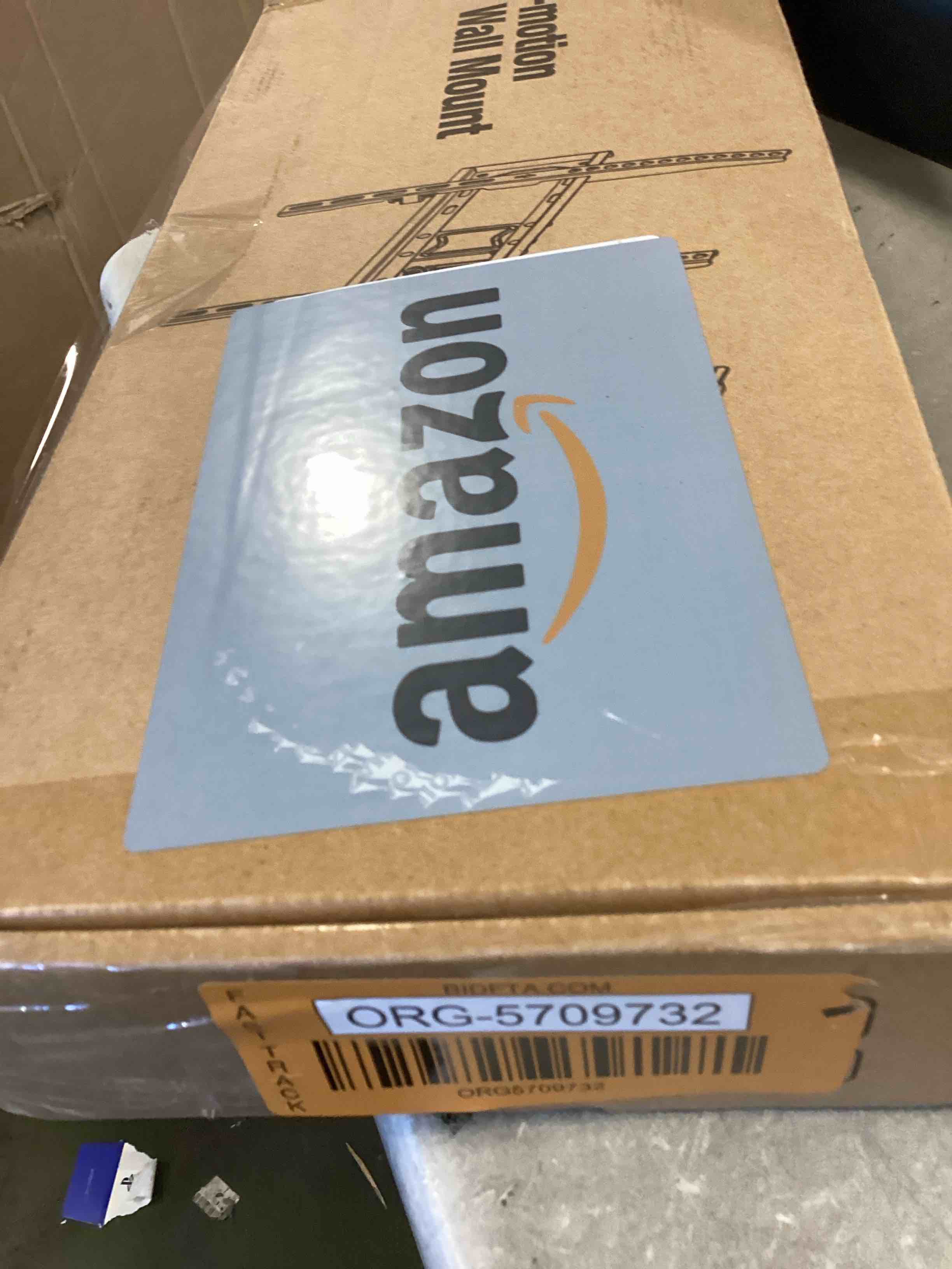 https://s3.amazonaws.com/lotting-images-prod/bidfta/ORG5709732_1714664826645.jpeg