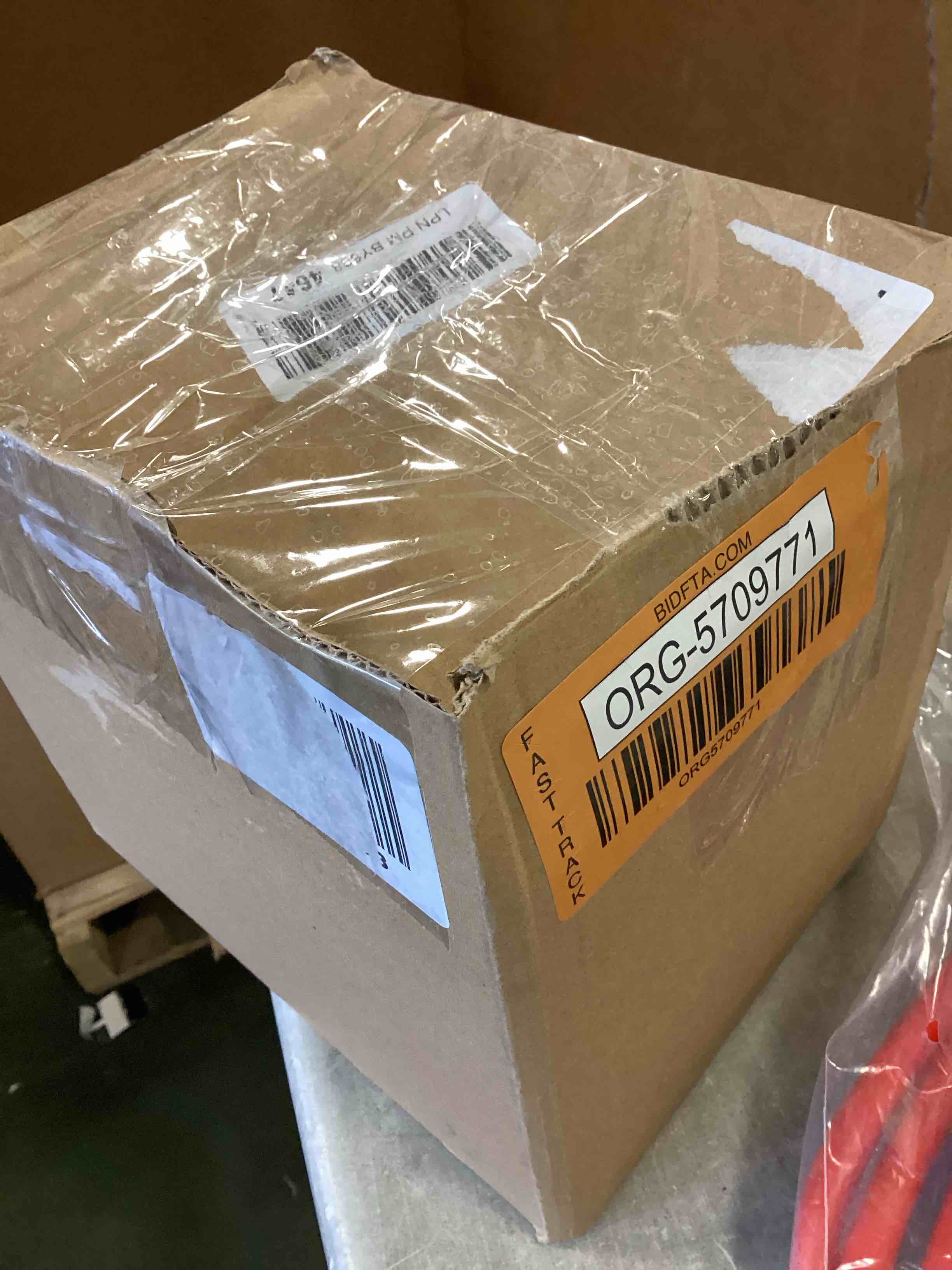 https://s3.amazonaws.com/lotting-images-prod/bidfta/ORG5709771_1714670728508.jpeg