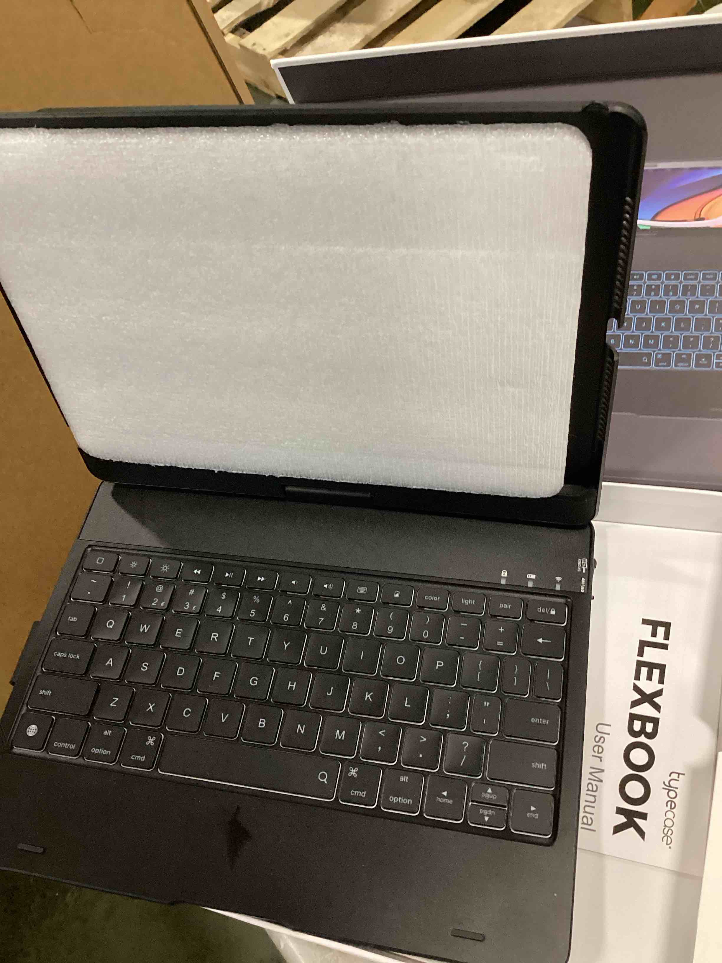 https://s3.amazonaws.com/lotting-images-prod/bidfta/ORG5710537_1715103696041.jpeg