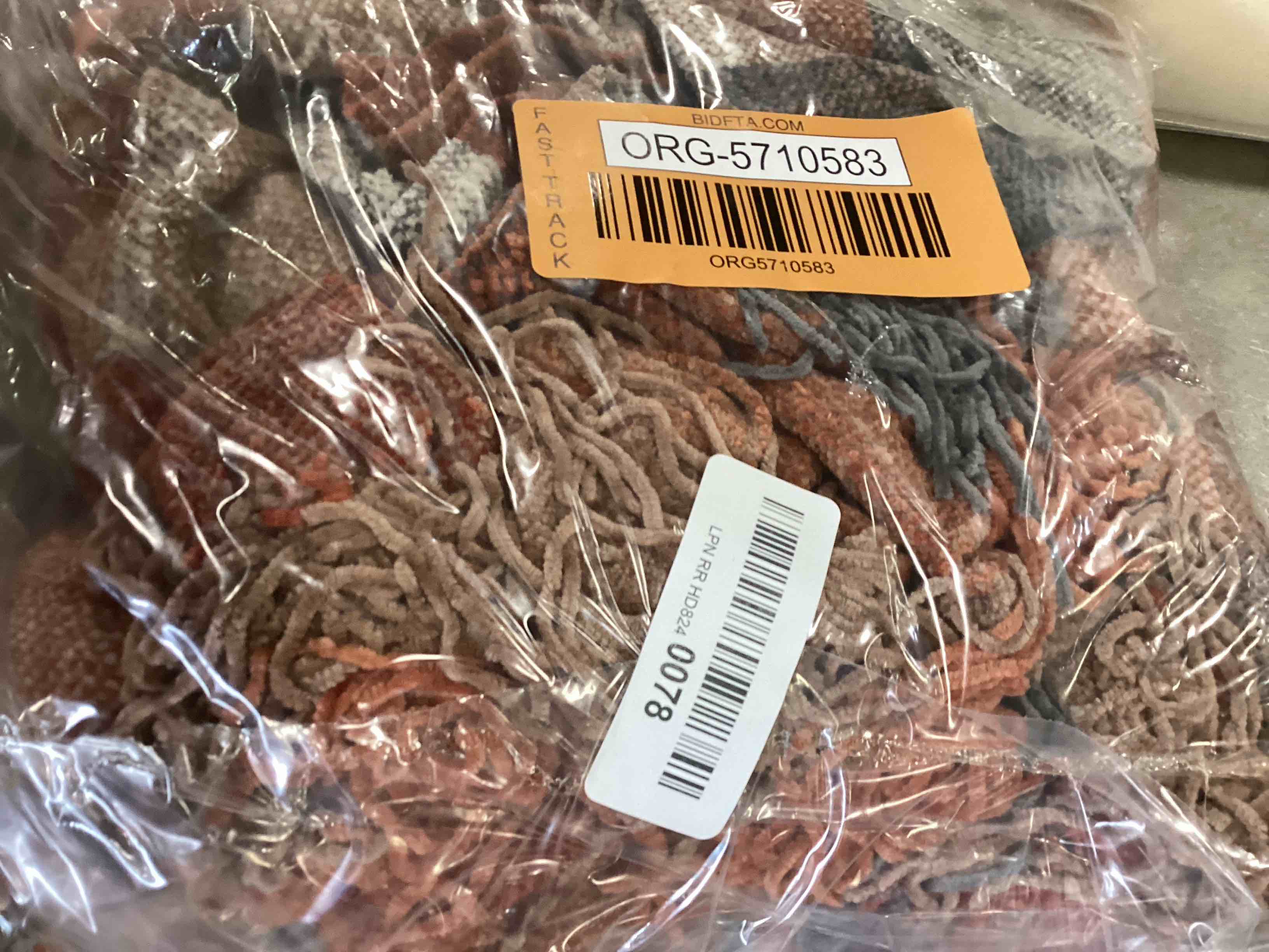 https://s3.amazonaws.com/lotting-images-prod/bidfta/ORG5710583_1715108877568.jpeg