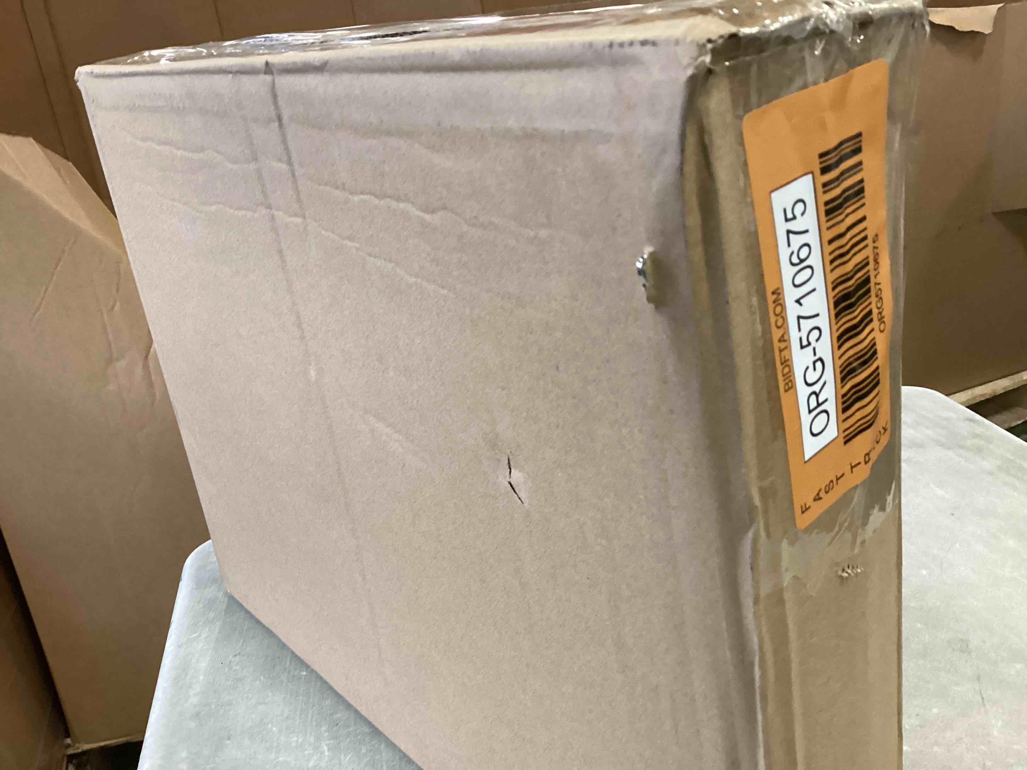 https://s3.amazonaws.com/lotting-images-prod/bidfta/ORG5710675_1715344040867.jpeg