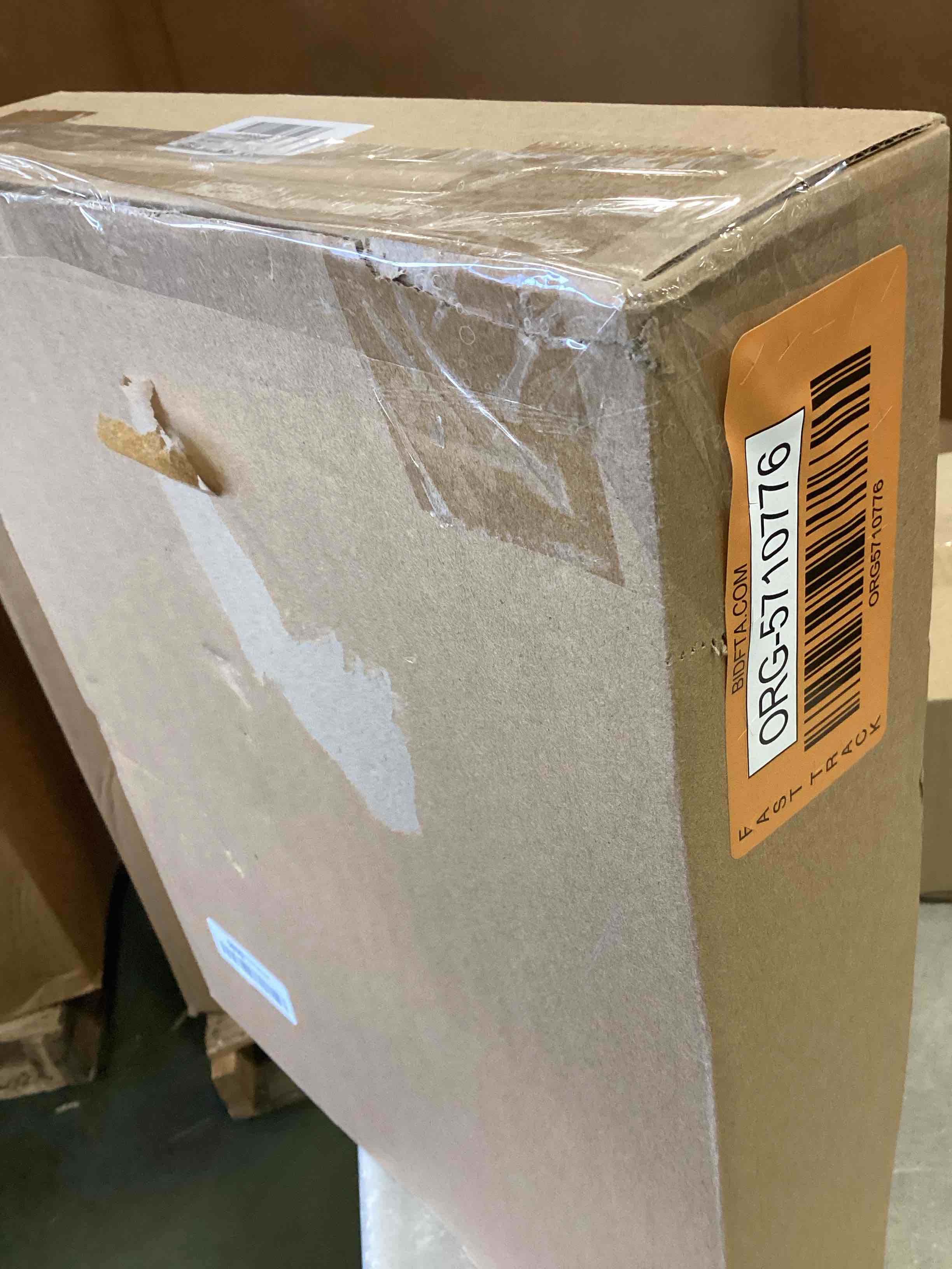 https://s3.amazonaws.com/lotting-images-prod/bidfta/ORG5710776_1715354937823.jpeg
