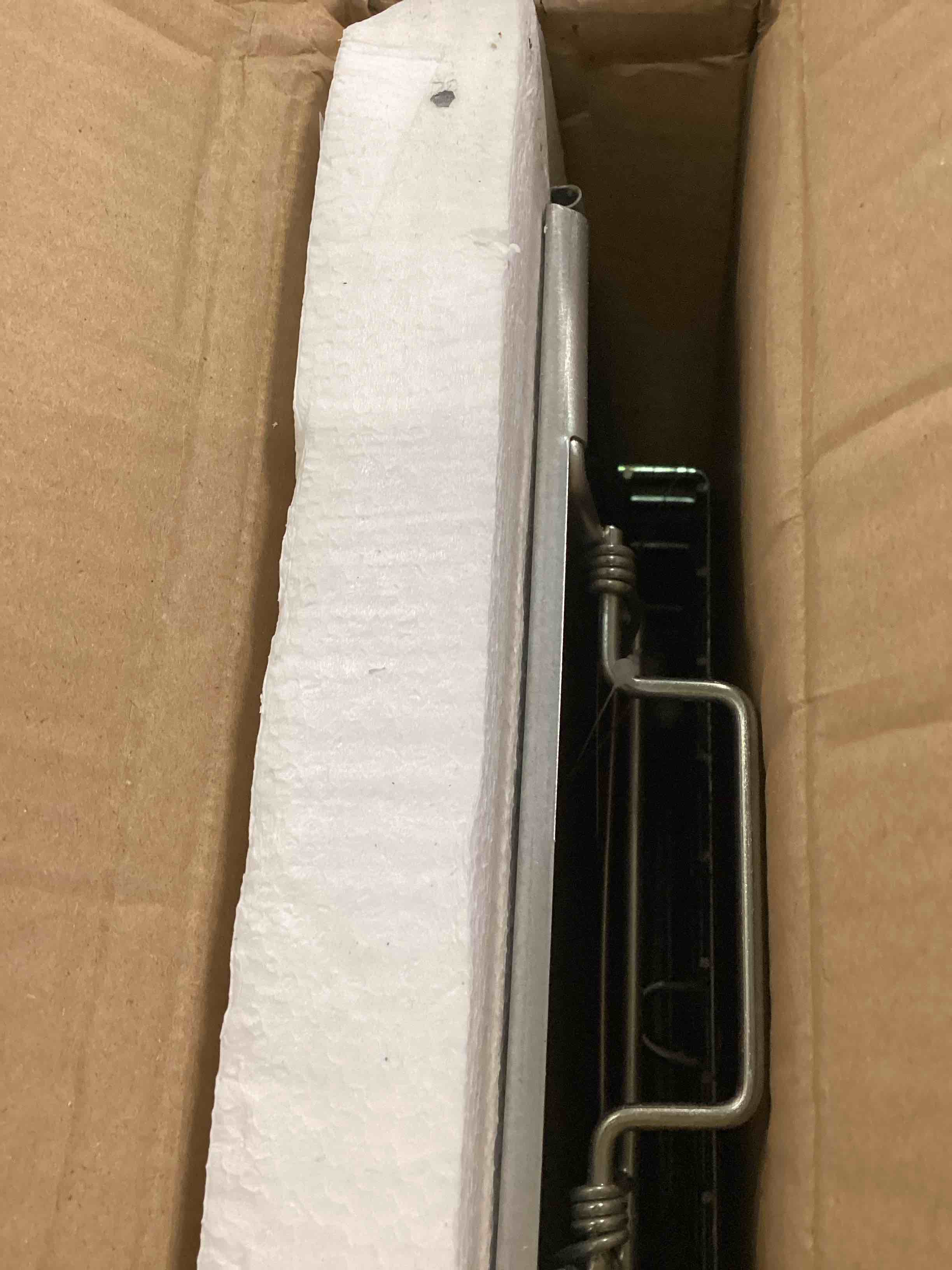 https://s3.amazonaws.com/lotting-images-prod/bidfta/ORG5713759_1716474690438.jpeg