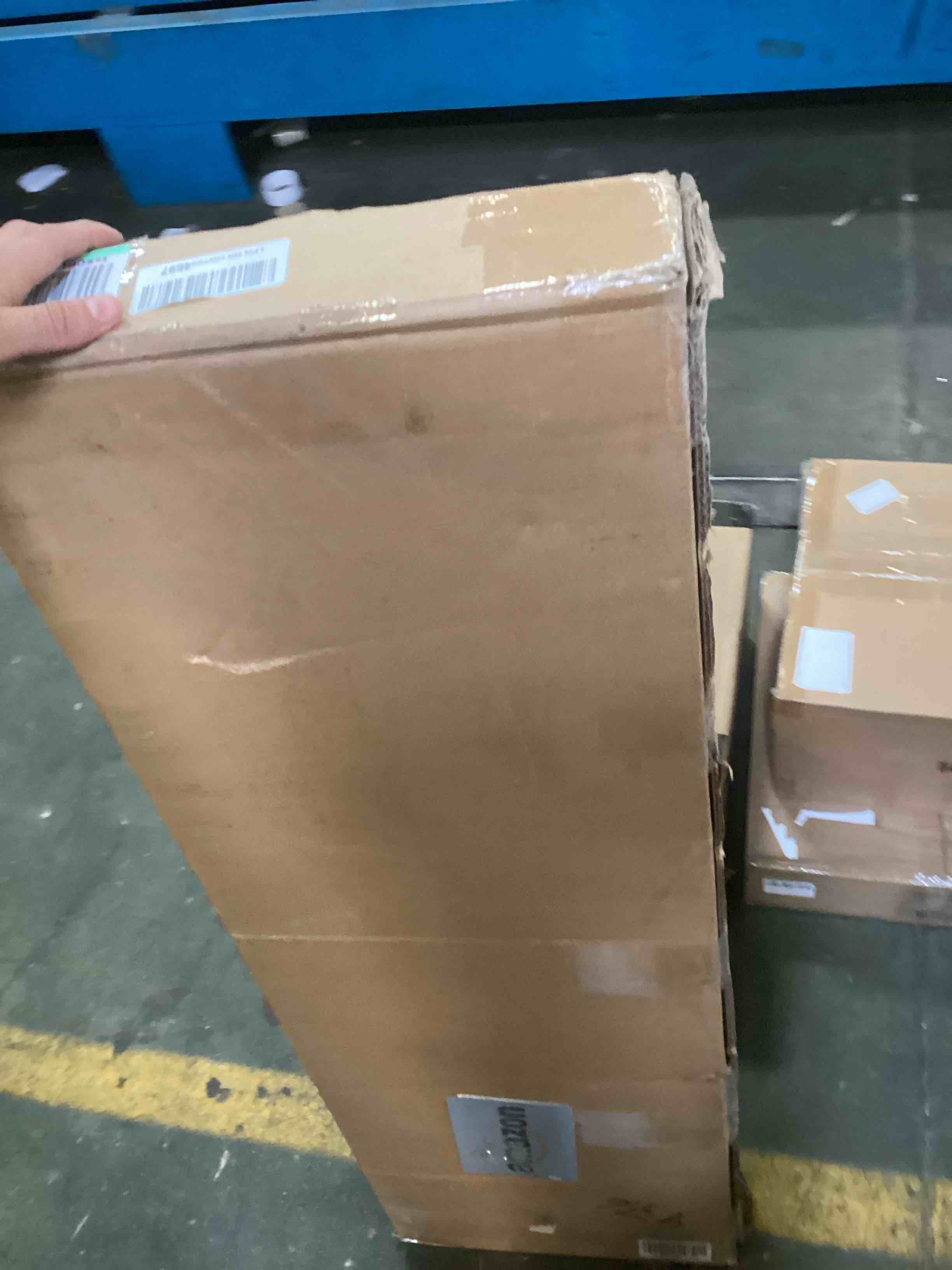 https://s3.amazonaws.com/lotting-images-prod/bidfta/ORG5714627_1717435127223.jpeg
