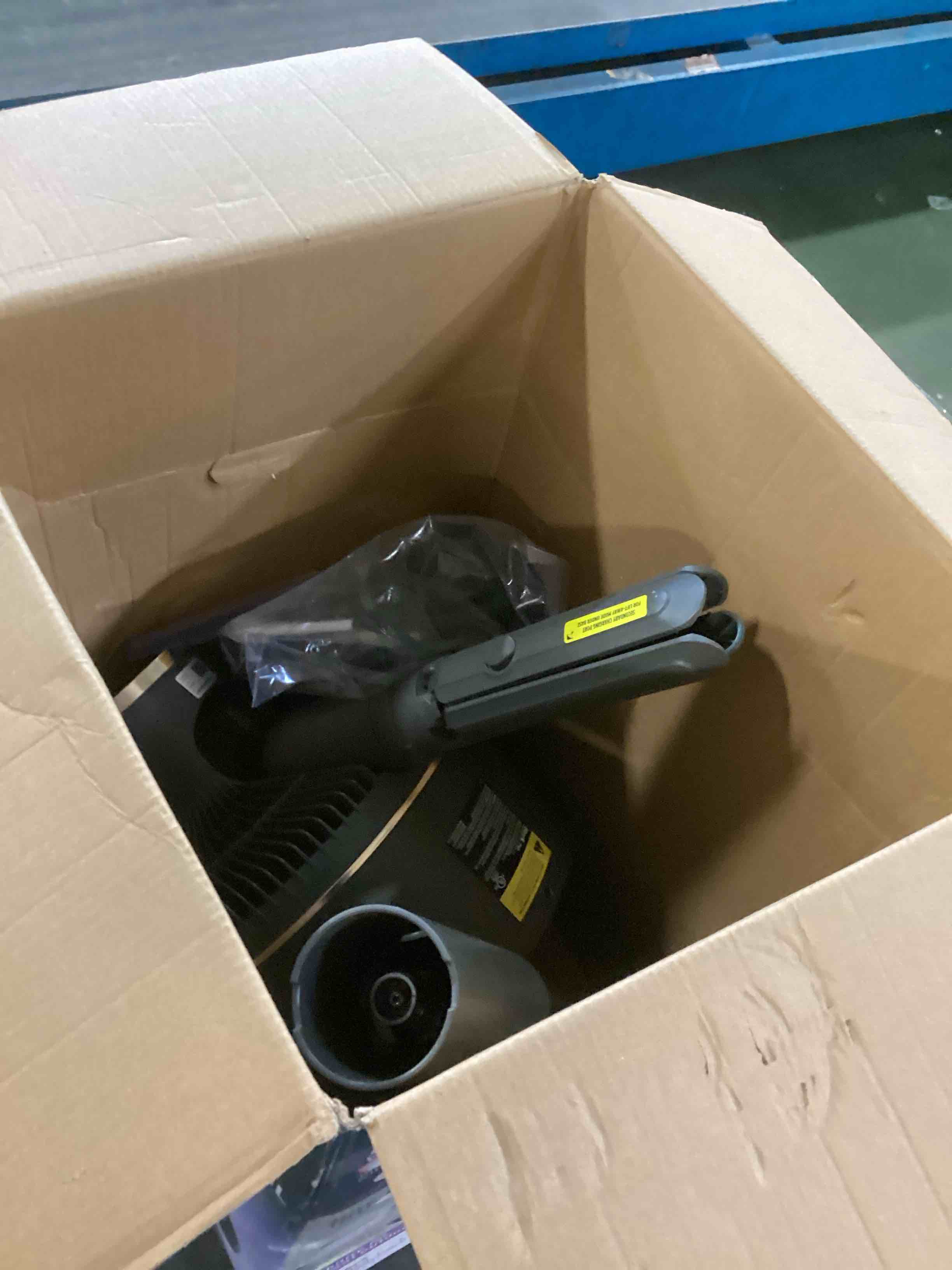 https://s3.amazonaws.com/lotting-images-prod/bidfta/ORG5715976_1715093955592.jpeg
