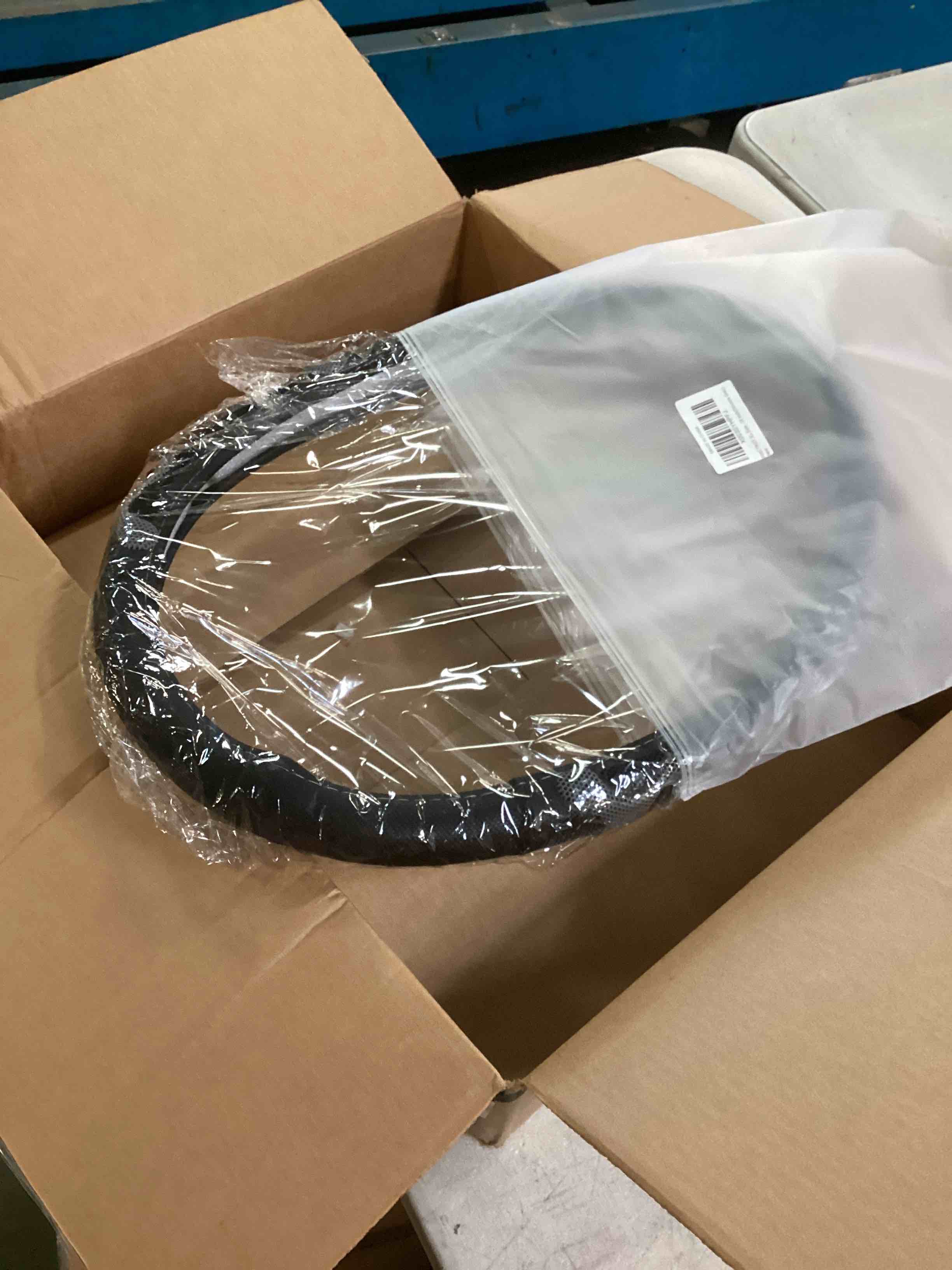 https://s3.amazonaws.com/lotting-images-prod/bidfta/ORG5716242_1715186248676.jpeg