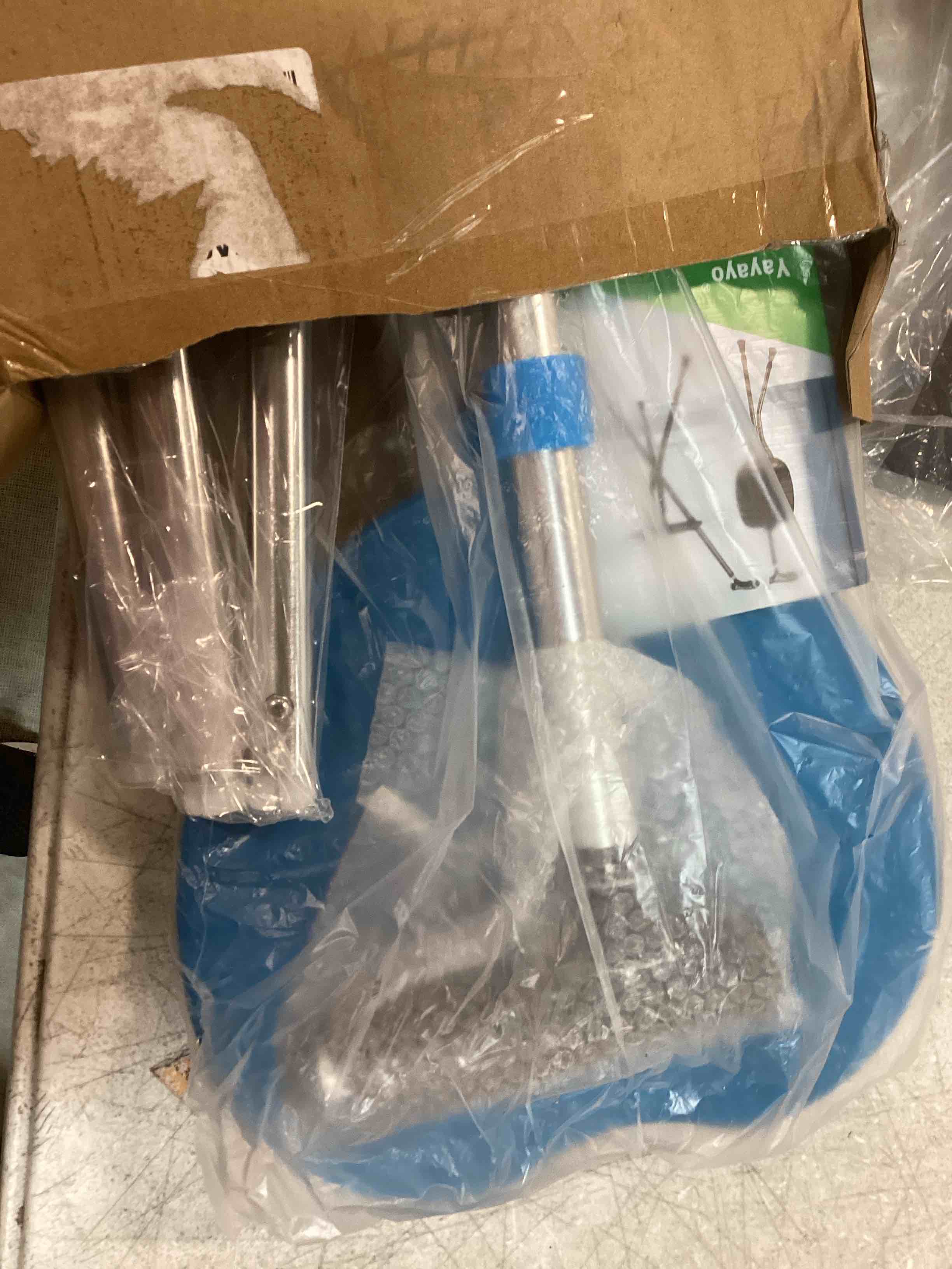 https://s3.amazonaws.com/lotting-images-prod/bidfta/ORG5717039_1715008762548.jpeg