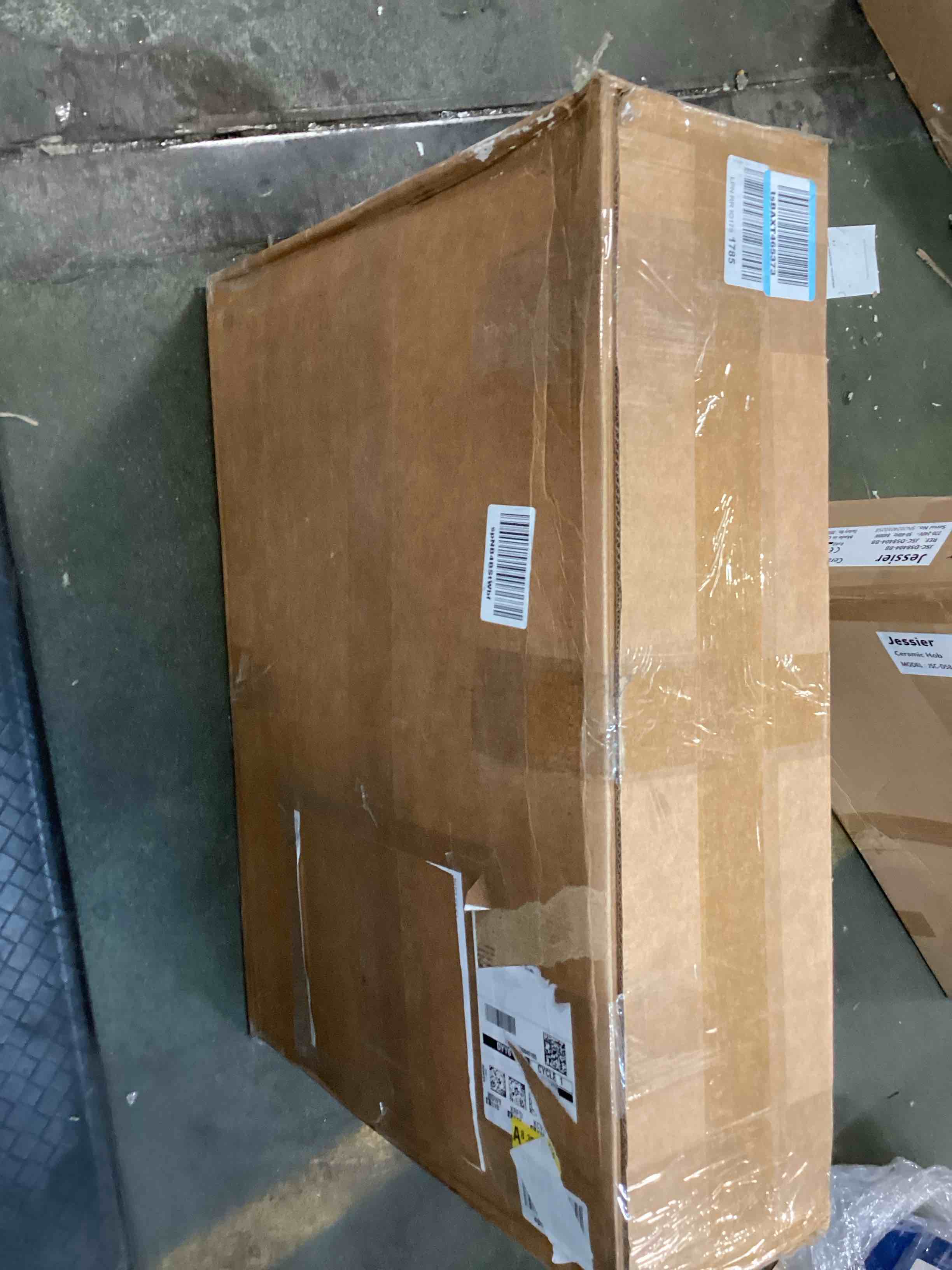https://s3.amazonaws.com/lotting-images-prod/bidfta/ORG5718024_1715371279272.jpeg